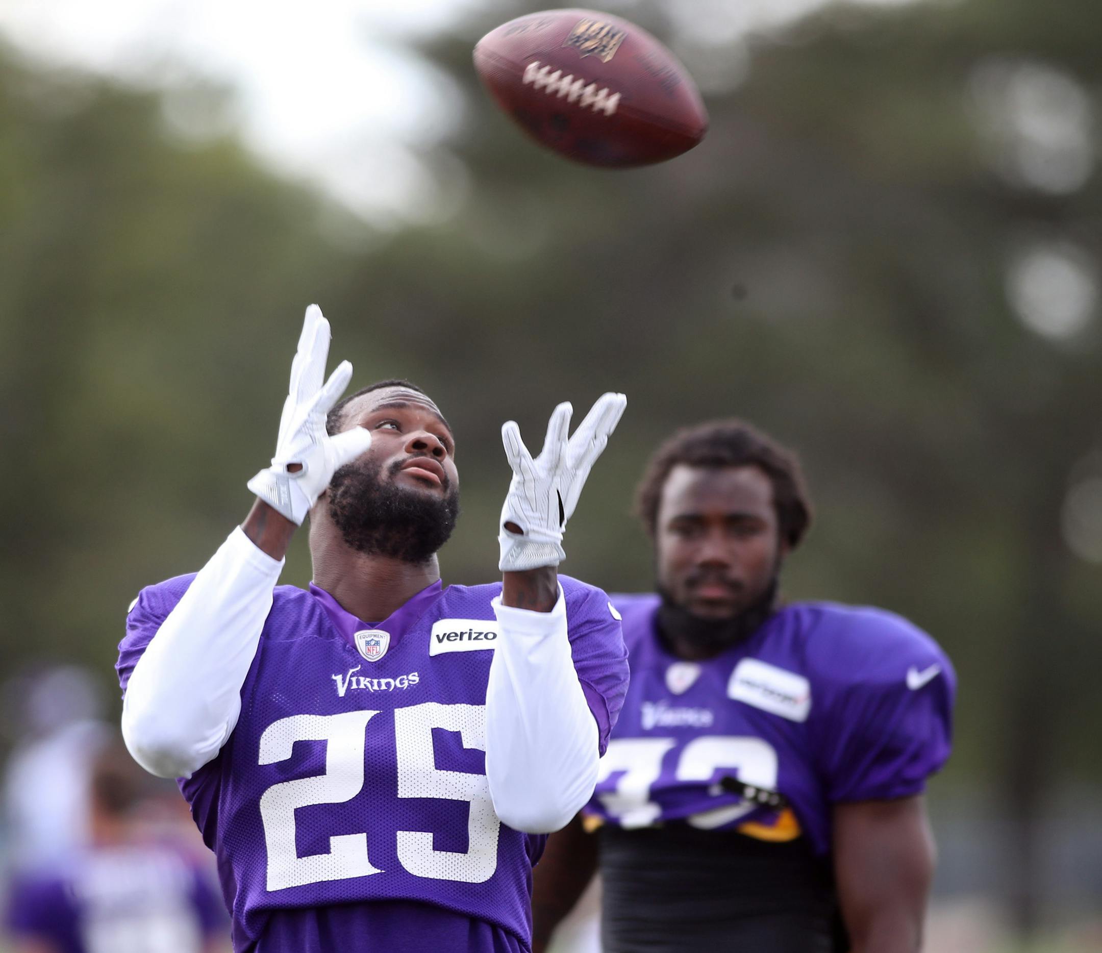 Minnesota Vikings running back Latavius Murray (25) left and Dalvin Cook (33) during practice at Minnesota State University, Mankato Monday August 7, 2017 in Mankato, MN. ] JERRY HOLT &#xef; jerry.holt@startribune.com