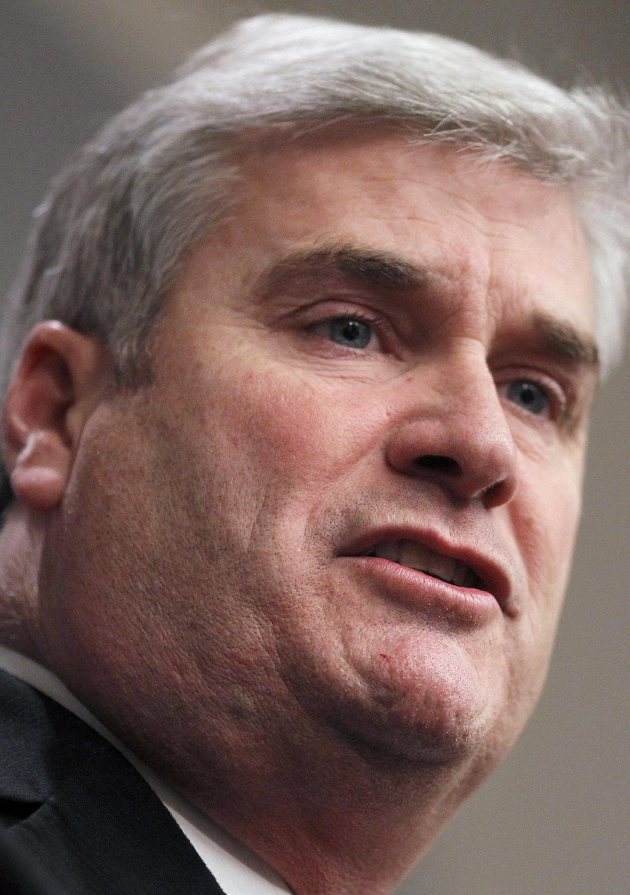 Richard Tsong-Taatarii/rtsong-taatarii@startribune.com St. Paul, MN;11/9/10 ] At the State Capitol, GOP gubernatorial candidate Tom Emmer addressed the media for the first time since election night. ORG XMIT: MIN2014041315482616