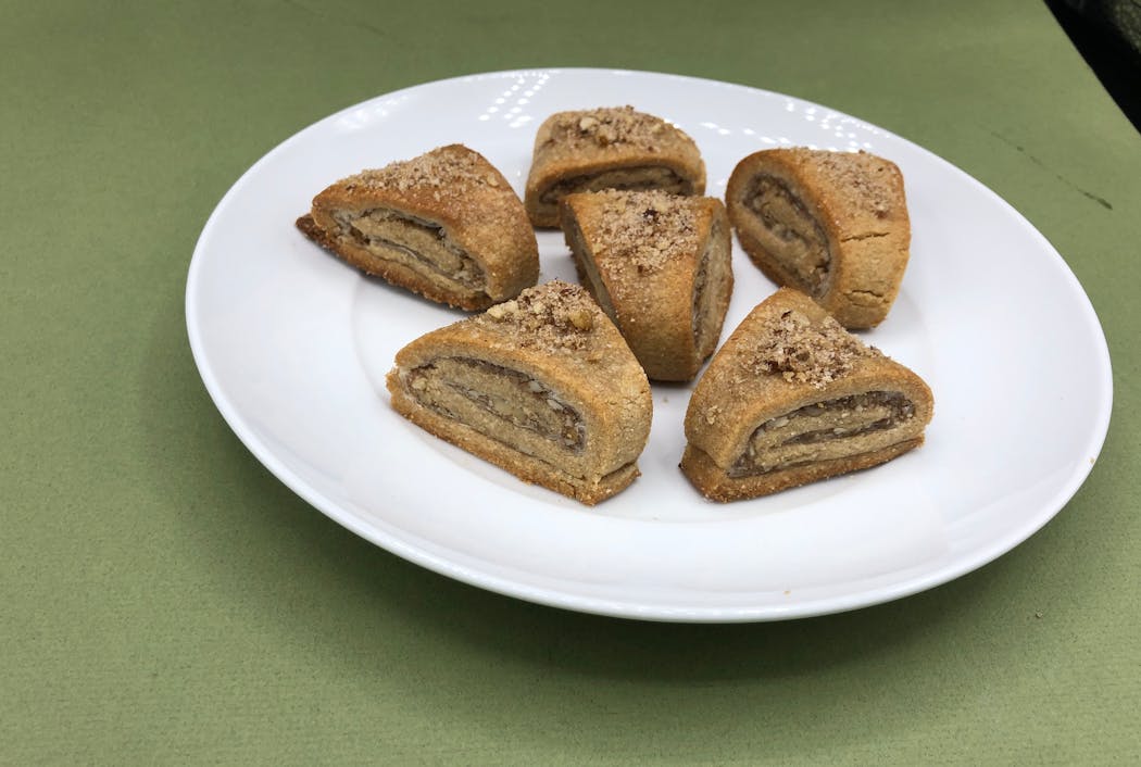 All the flavors of baklava in cookie form.