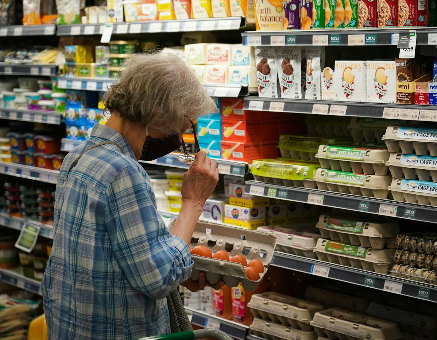 Mississippi Market in St. Paul has made changes since the COVID-19 pandemic, including requiring masks, marking the floor with social distance guides and installing plexiglass at the checkout counters. ] Shari L. Gross • shari.gross@startribune.com Supermarket business has boomed since the virus started and consumers are still buying because of the stay at home order. Are co-ops like Mississippi Market in St. Paul experiencing the same situation? With many of their suppliers being small companie