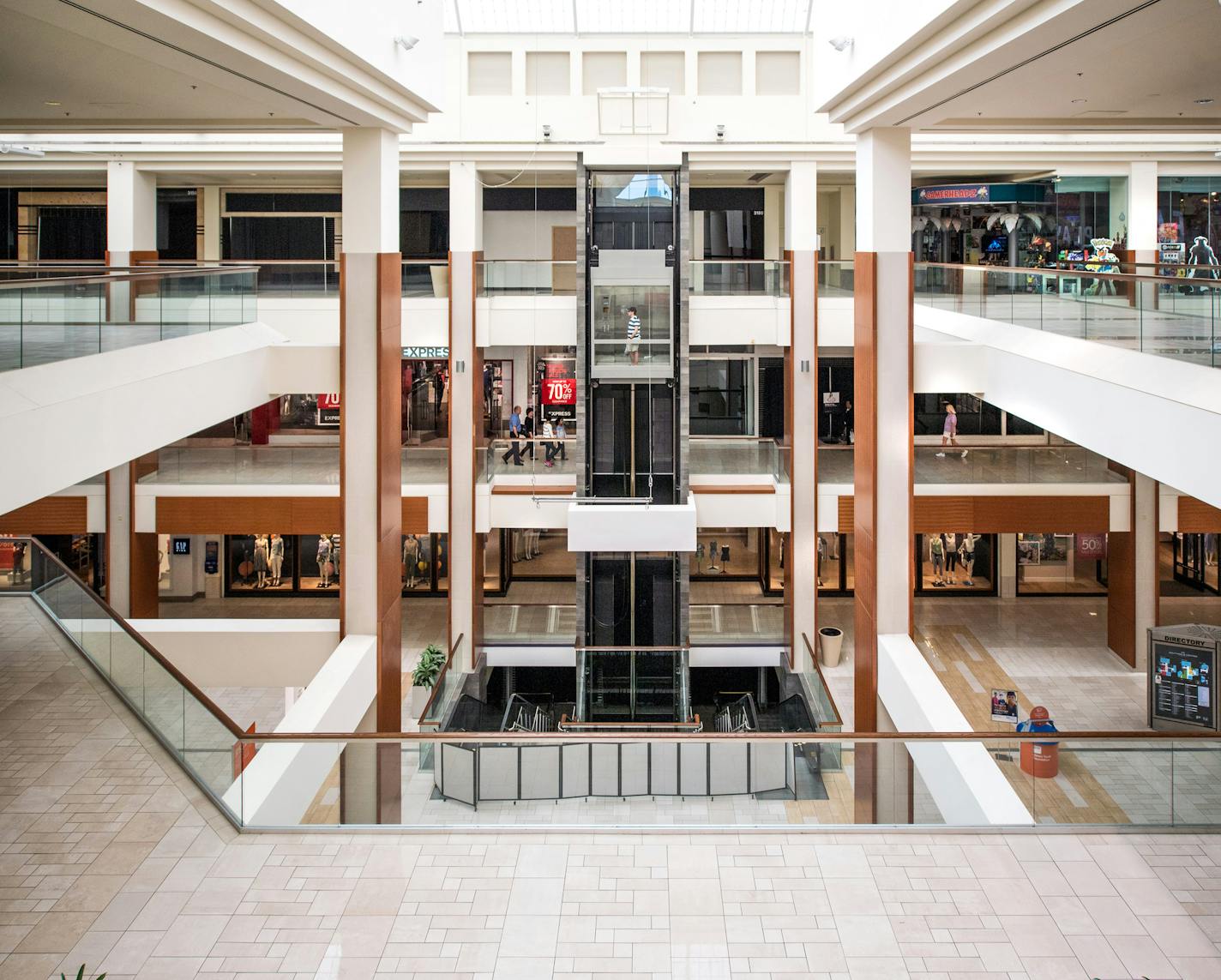 Southdale Mall in Edina. (GLEN STUBBE/Star Tribune)