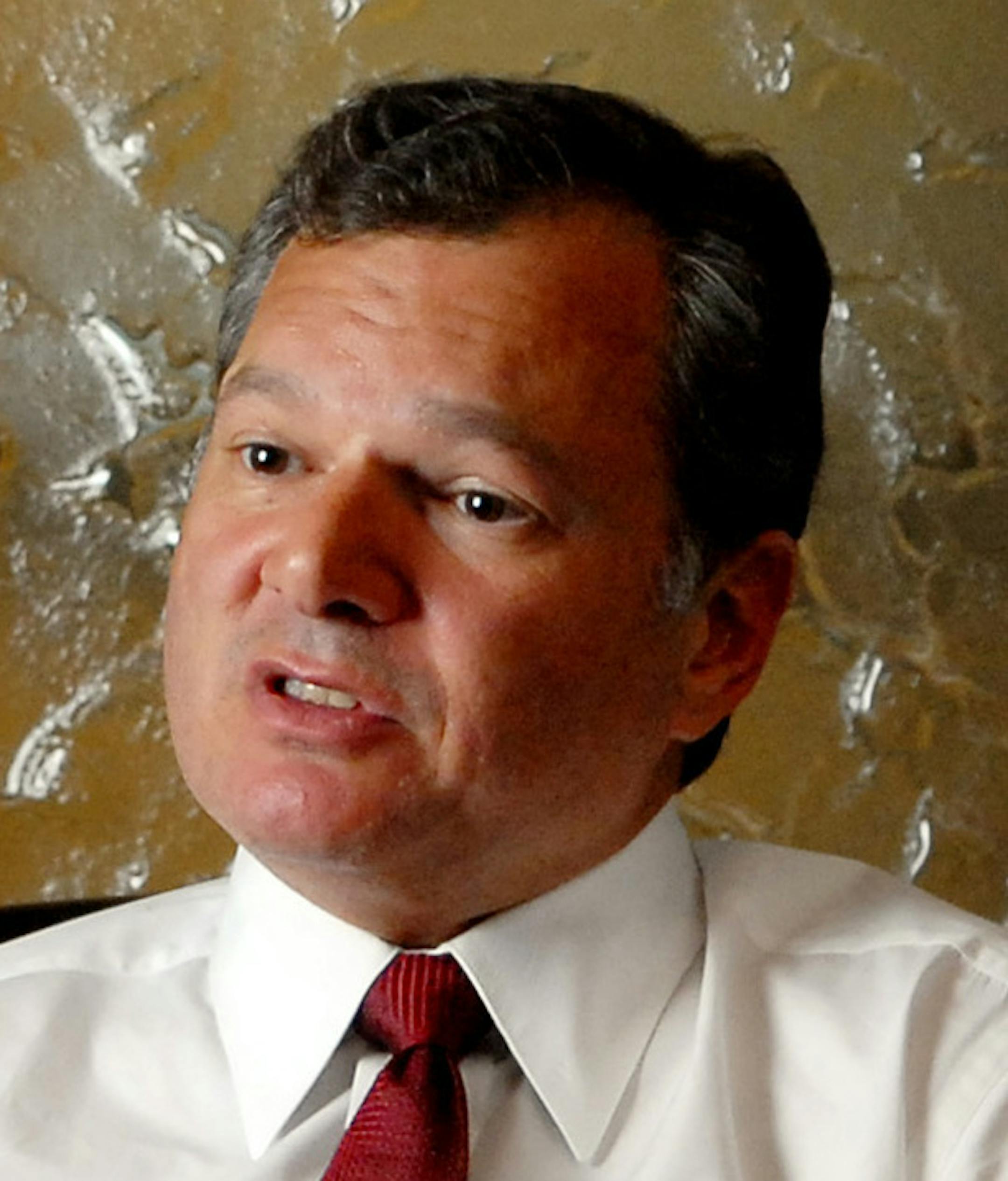 GLEN STUBBE Ô gstubbe@startribune.com Monday, September 25, 2006 -- Minneapolis, Minn. -- SUGGESTED JUMP - Ameriprise Financial Inc. CEO Jim Cracchiolo. One year after the spin off from American Express, Ameriprise Financial Inc. has defied its naysayers and gained respect on Wall Street. ORG XMIT: MIN2013072416081852