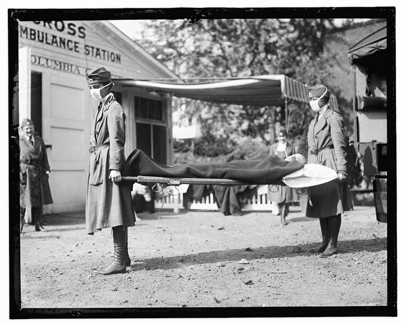 A Red Cross demonstration in Washington during the influenza pandemic of 1918. Nearly everyone who survived the 1918 flu pandemic, which claimed at least half a million American lives, has since died but their memories, preserved in oral history interviews, shed light on its indelible impact. (Library of Congress via The New York Times)-- EDITORIAL USE ONLY --