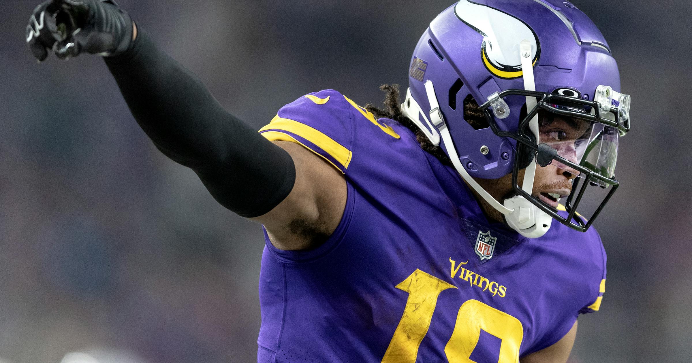 Sometimes in Minnesota sports, it’s sure nice to play for the present Sometimes in Minnesota sports, it’s sure nice to play for the present