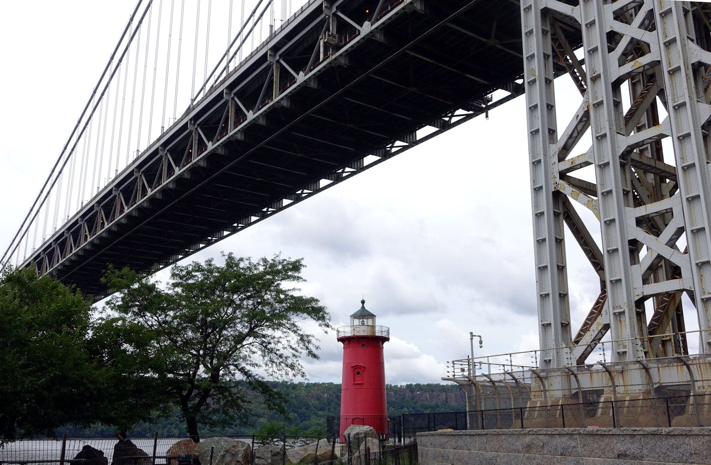 The George Washington Bridge looms over the Little Red Lighthouse on New York City's Hudson River. Photo by John Danicic.
1002610234 LIT010417