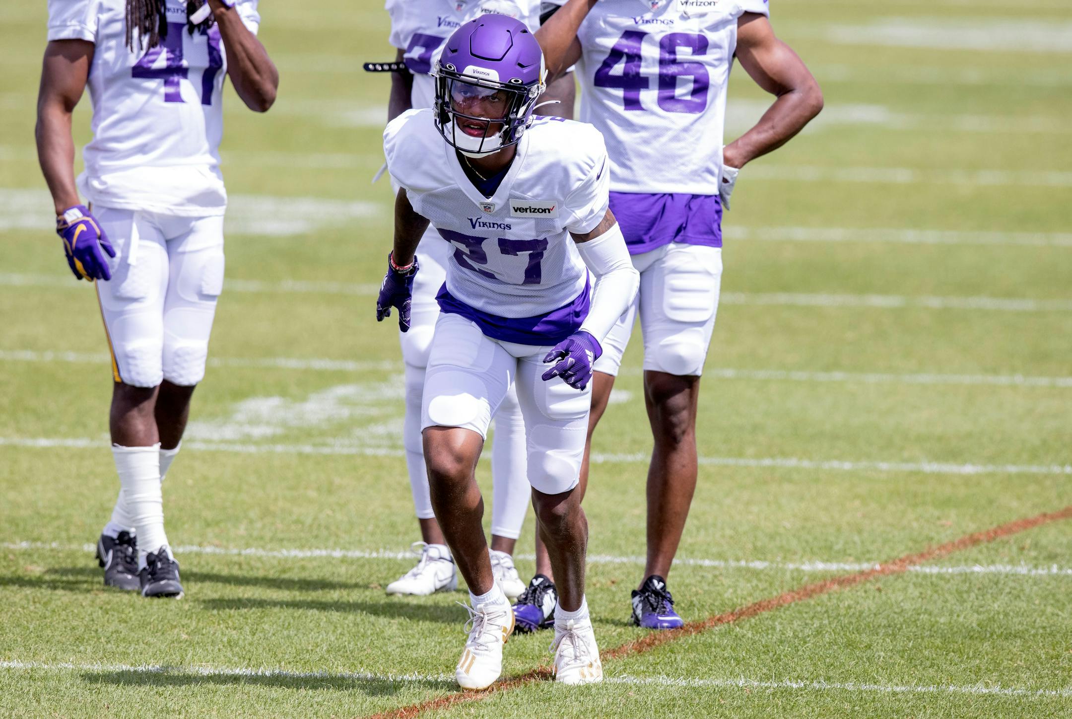Minnesota Vikings defensive back Cameron Dantzler (27).