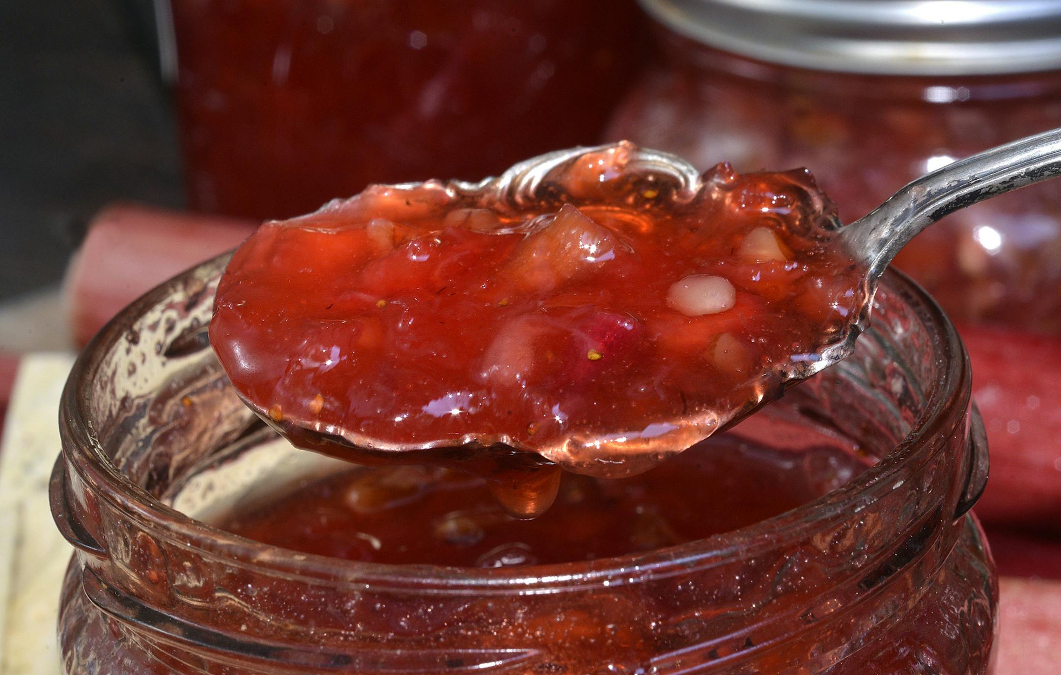 Rhubarb compote. (Larry Roberts/Pittsburgh Post-Gazette/TNS) ORG XMIT: 1167930