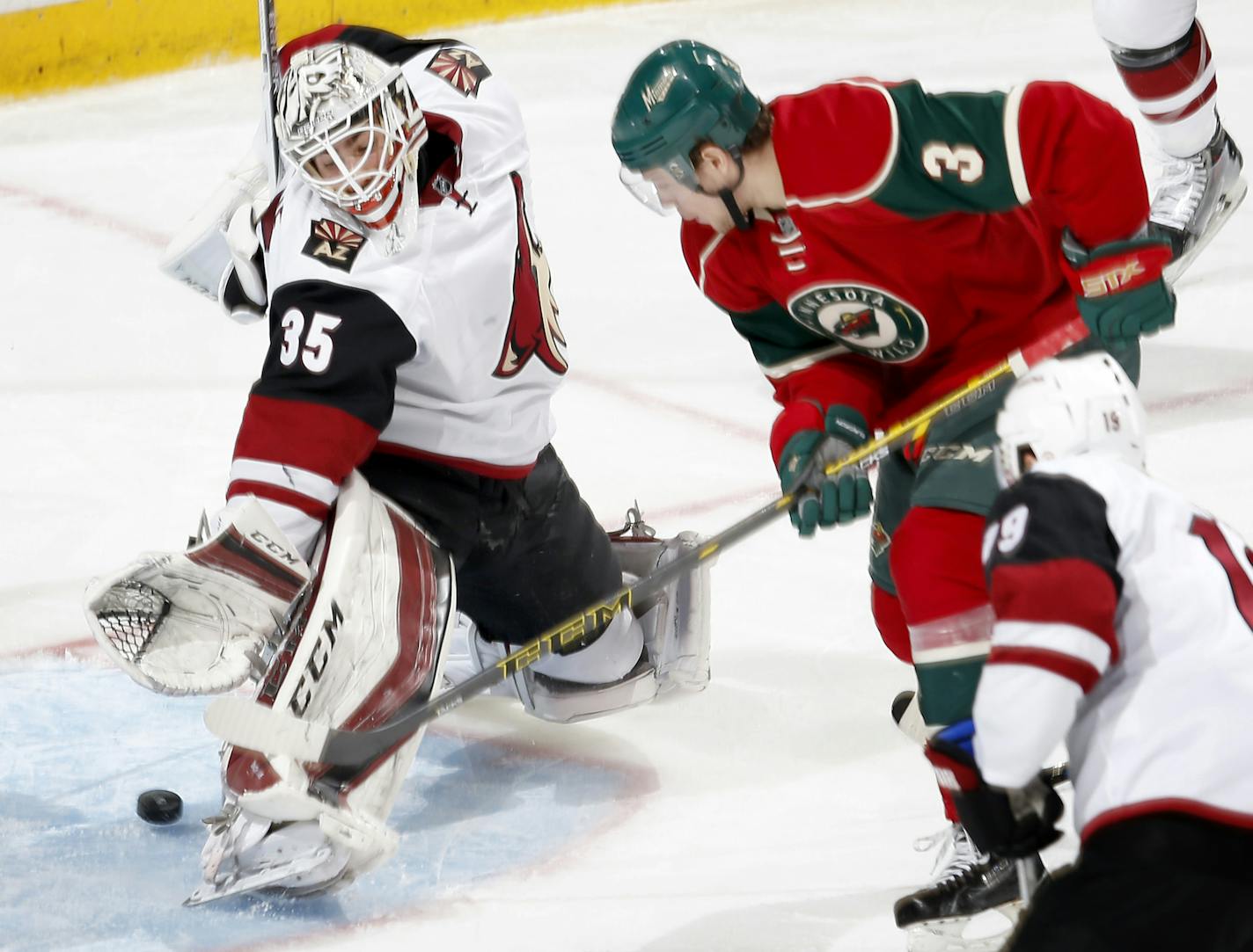 Charlie Coyle (3) shot the puck past Arizona goalie Louis Domingue (35) for a goal in the third period. ] CARLOS GONZALEZ &#xef; cgonzalez@startribune.com - January 25, 2016, St. Paul, MN, Xcel Energy Center, NHL, Hockey, Minnesota Wild vs. Arizona Coyotes