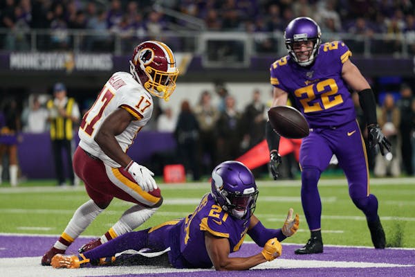 Minnesota Vikings cornerback Mike Hughes (21) reacted after he was unable to grab an interception on a pass meant for Washington Redskins wide receive