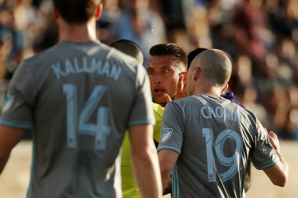 Minnesota United defender Francisco Calvo (5) argued a call with an offical in the first half.