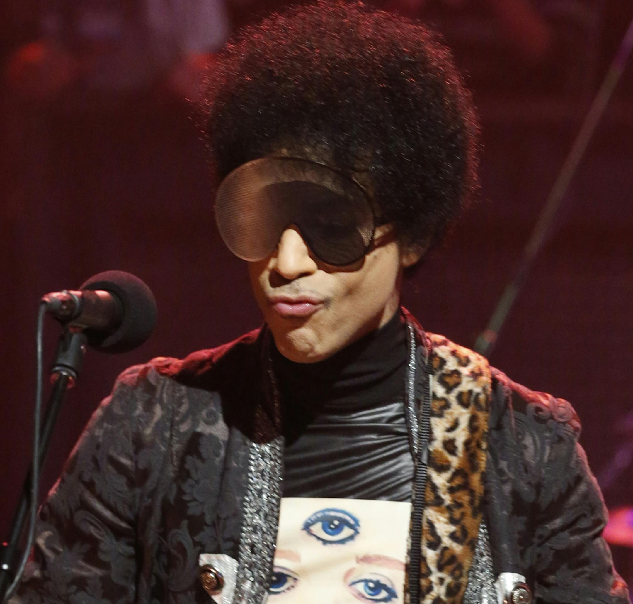 LATE NIGHT WITH JIMMY FALLON -- Episode 794 -- Pictured: Prince -- (Photo by: Lloyd Bishop/NBC) ORG XMIT: Season:4