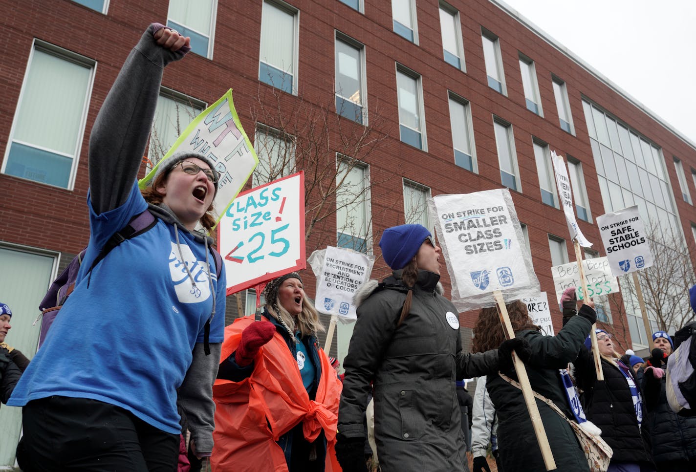 Teachers and support staff continued their protest outside the John B. Davis Education Service Center Wednesday, March 23, 2022 in Minneapolis, Minn. ] Brian Peterson ¥ brian.peterson@startribune.com