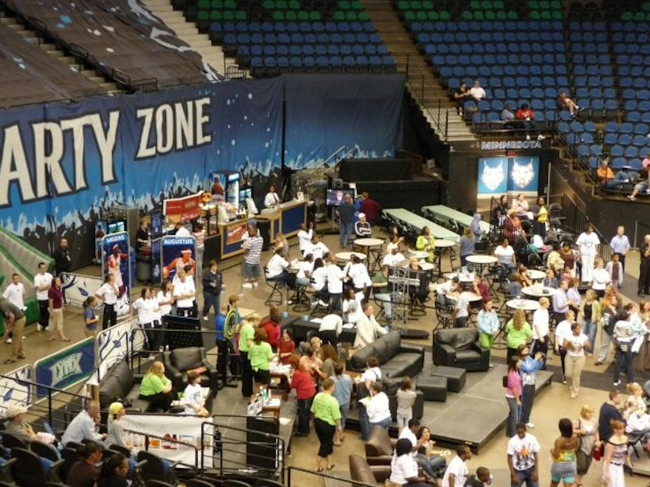Lynx-Seattle game at Target Center, June 12, 2009 ... PHOTO BY RACHEL BLOUNT