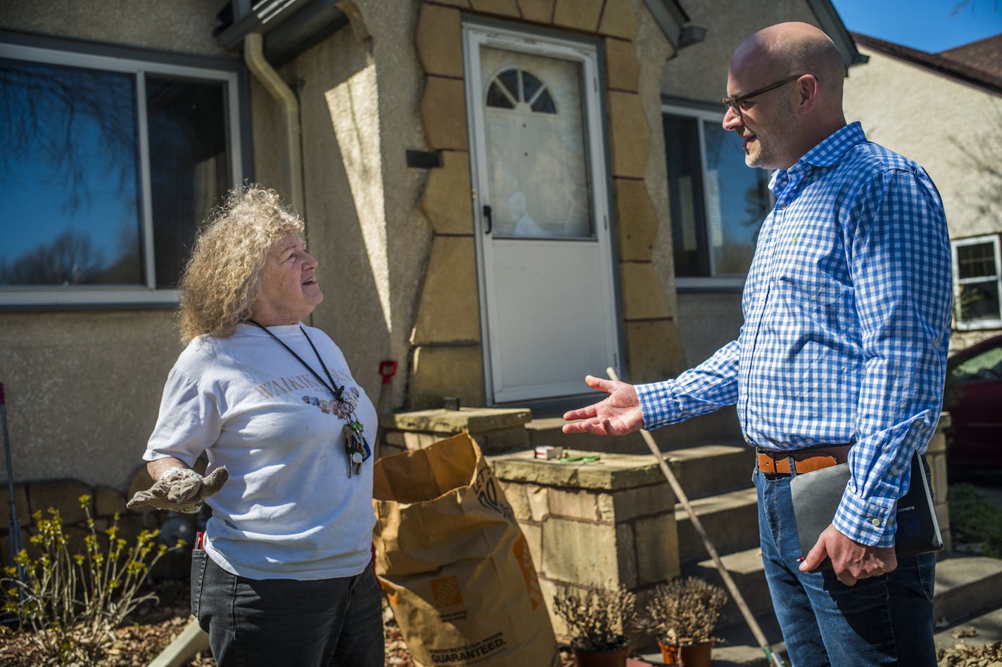 Bryan Paschke goes door to doo , talking to homeowners including Sharon O'Neil Crothers in the Field neighborhood looking for people looking to sell in the hot market. Sharon and her husband were looking to sell.].Richard Tsong-Taatarii&#xef;richard.tsong-taatarii@startribune.com