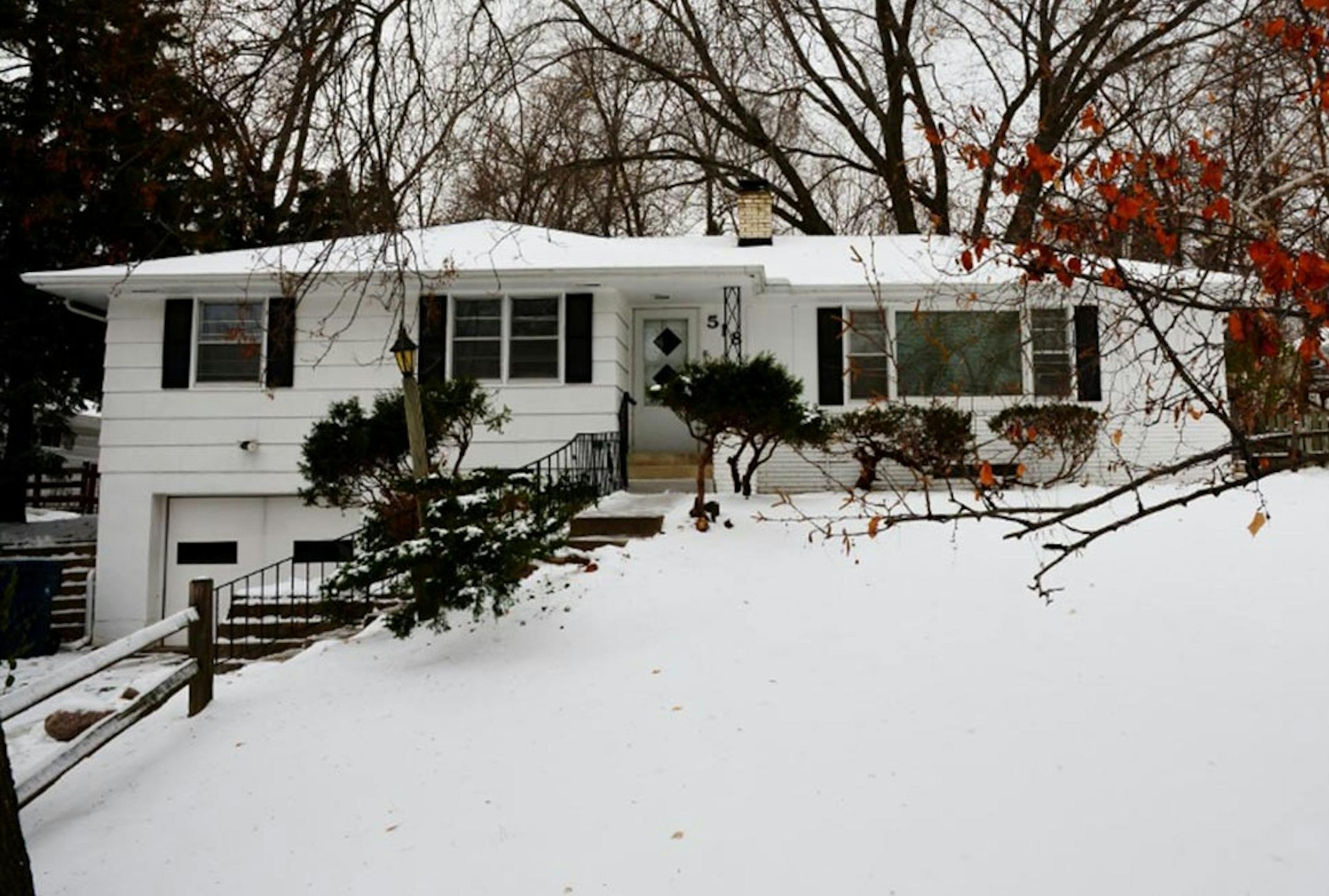 … EXCELSIOR
Built in 1958, this three-bedroom, two-bath house has 2,190 finished square feet and features three bedrooms on one level, two fireplaces, hardwood floors, full finished basement,patio deck, fenced yard and in-ground pool. Listed by John Gorecki, Realty Unlimited, 612-860-9700.