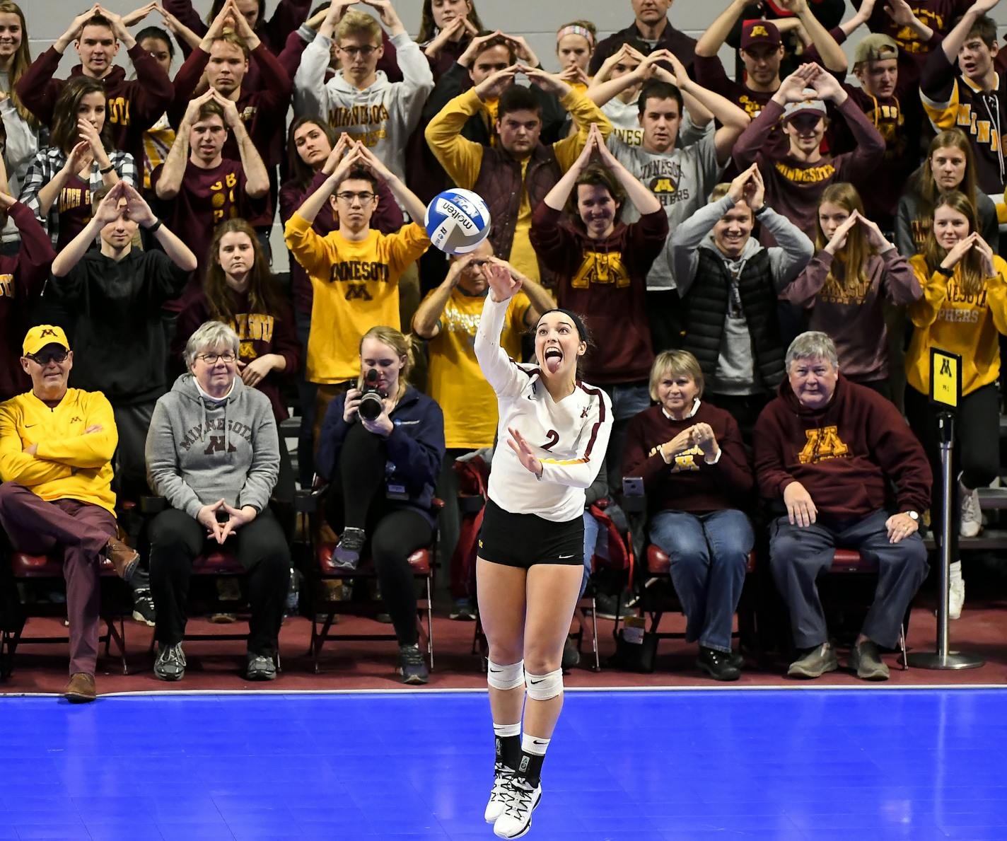 Minnesota libero Lauren Barnes (2) served the ball in the first set against the Oregon. ] Aaron Lavinsky &#x2022; aaron.lavinsky@startribune.com The University of Minnesota Golden Gophers volleyball team played the University of Oregon Ducks in an NCAA Tournament Sweet 16 Game on Friday, Dec. 7, 2018 at the Maturi Pavilion at the University of Minnesota in Minneapolis.