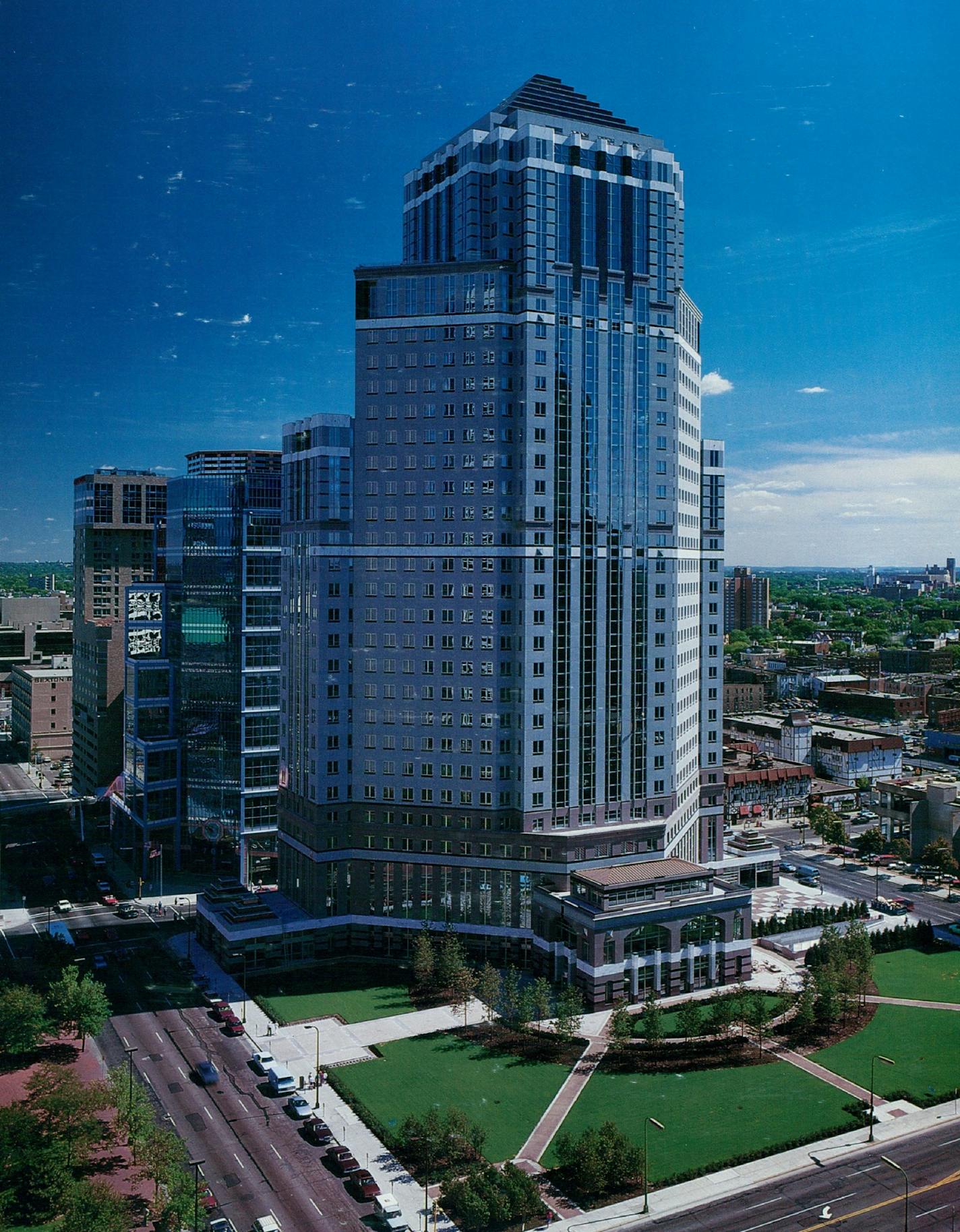 SPS Tower in downtown Minneapolis, shown in an August 1993 photo. ORG XMIT: MIN2018092816320767