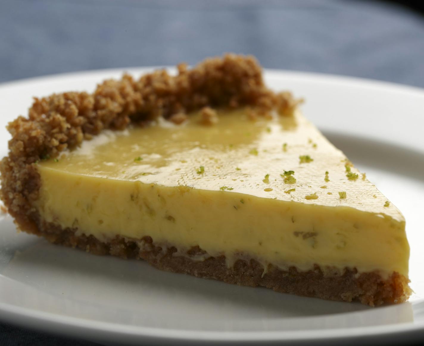 Key lime pie with a graham cracker crust. Great pie crusts are easier to make than you might think. ] JEFF WHEELER &#xef; jeff.wheeler@startribune.com Three easy pie crusts to make for summer pies, made by Kim Ode and photographed in the studio Thursday afternoon, June 9, 2016.