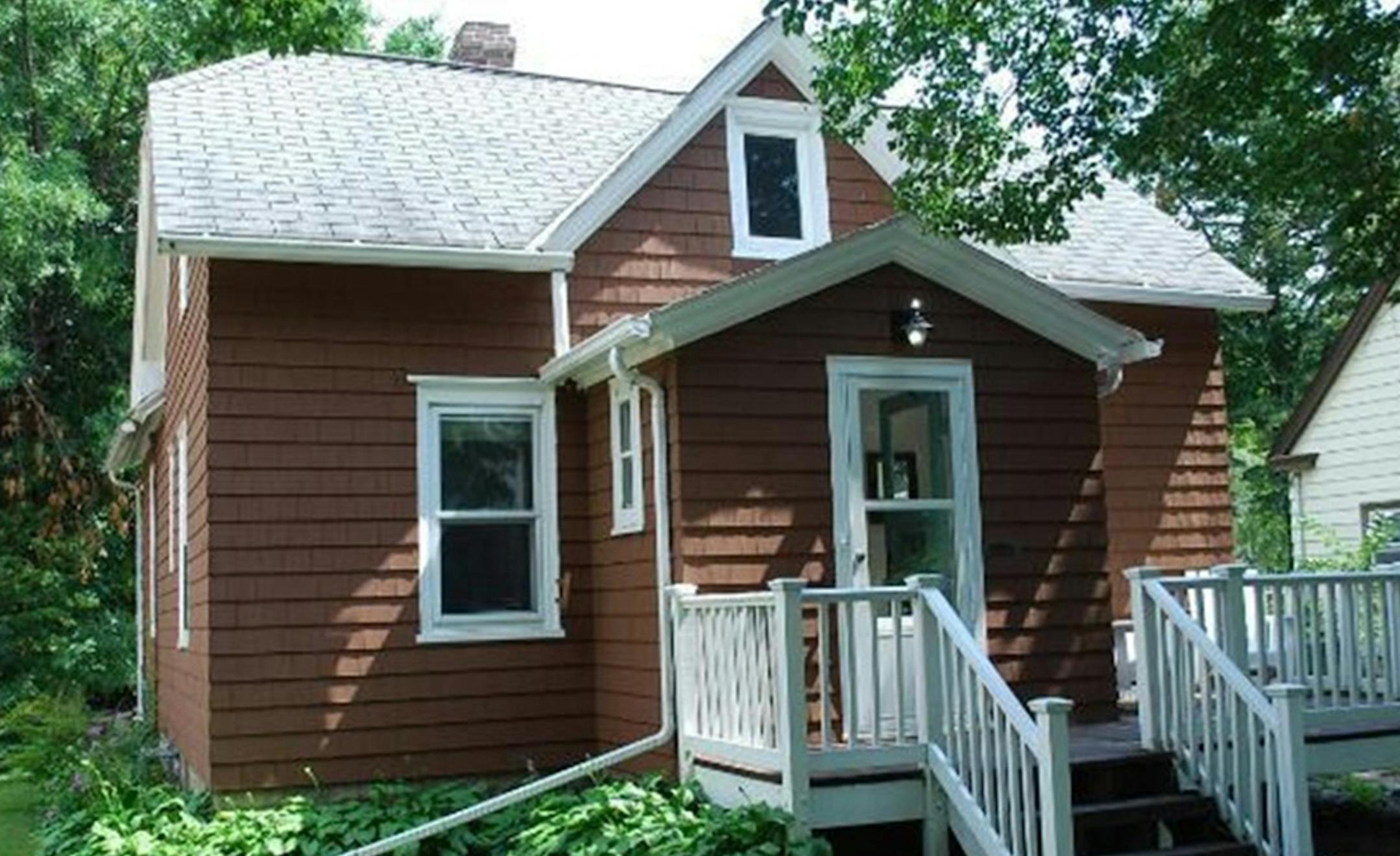 ... St. Paul
Built in 1890, this three-bedroom, two-bath house located in the West Side neighborhood has 1,105 finished square feet and features a main floor bedroom, eat-in kitchen, hardwood floors, full unfinished basement, three-season porch, deck and one-car detached garage. Listed by Tom and Renae Hrastich, Edina Realty, 651-730-2446.