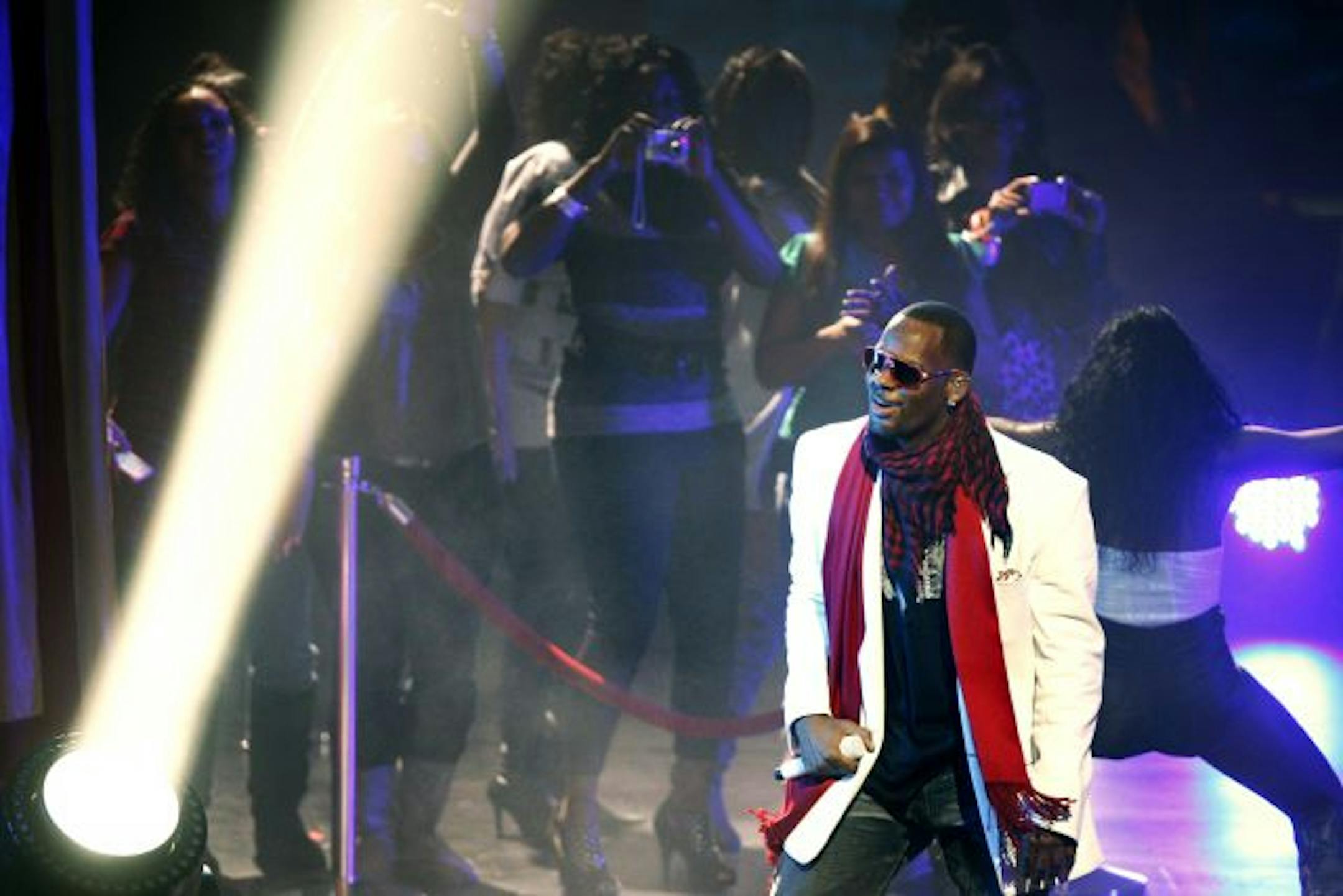 R. Kelly plays Epic on Friday.