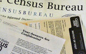 The paperwork used by census takers in 2000. (Boris Yaro/Los Angeles Times/TNS) ORG XMIT: 1220254