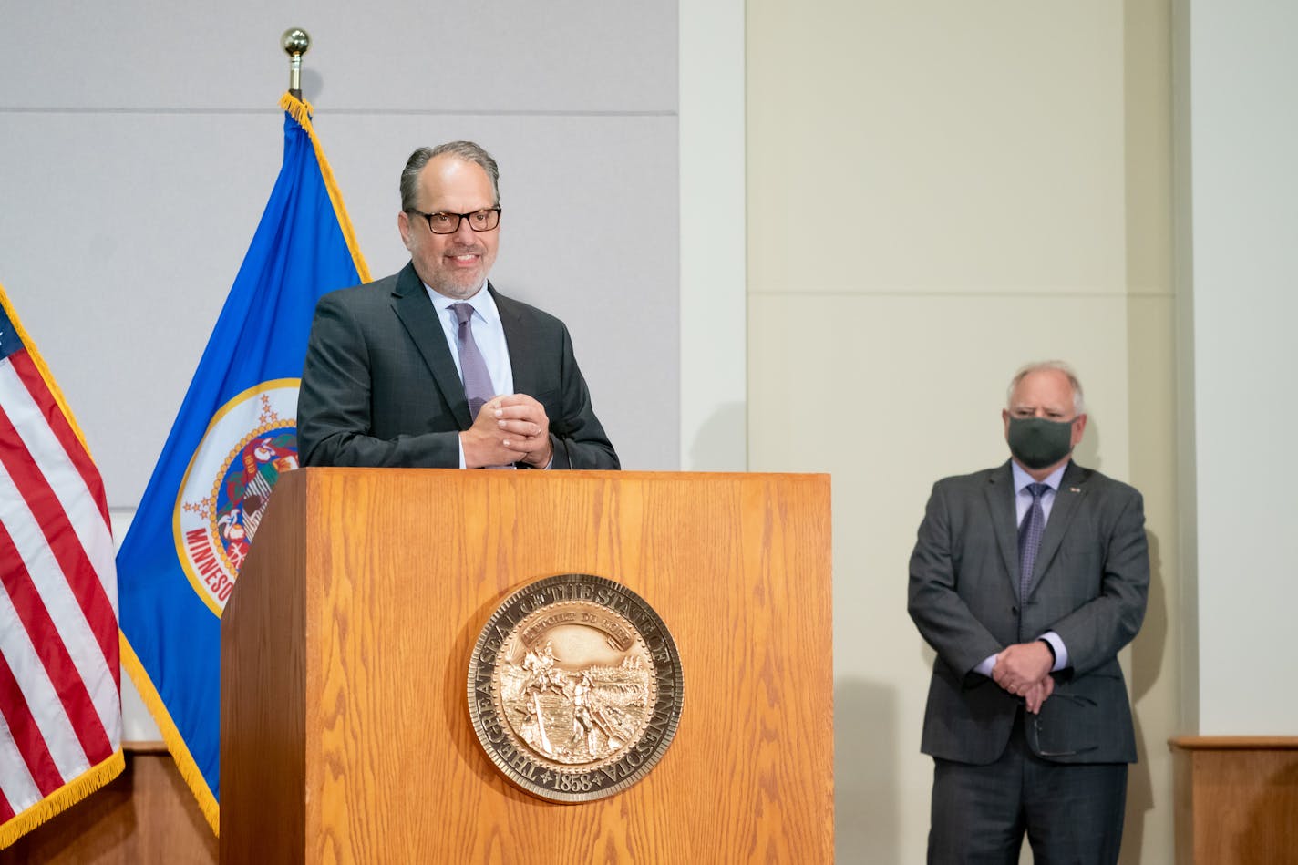 Jim Schowalter, who previously served in Gov. Mark Dayton's administration, was named as Myron Frans' successor as head of MMB. ] GLEN STUBBE • glen.stubbe@startribune.com Wednesday, August 12, 2020 Myron Frans, the state's top finance official, announced Wednesday that he is leaving Gov. Tim Walz's administration to take a senior leadership position at the University of Minnesota. Jim Schowalter, who previously served in Gov. Mark Dayton's administration, was named as Frans' successor.