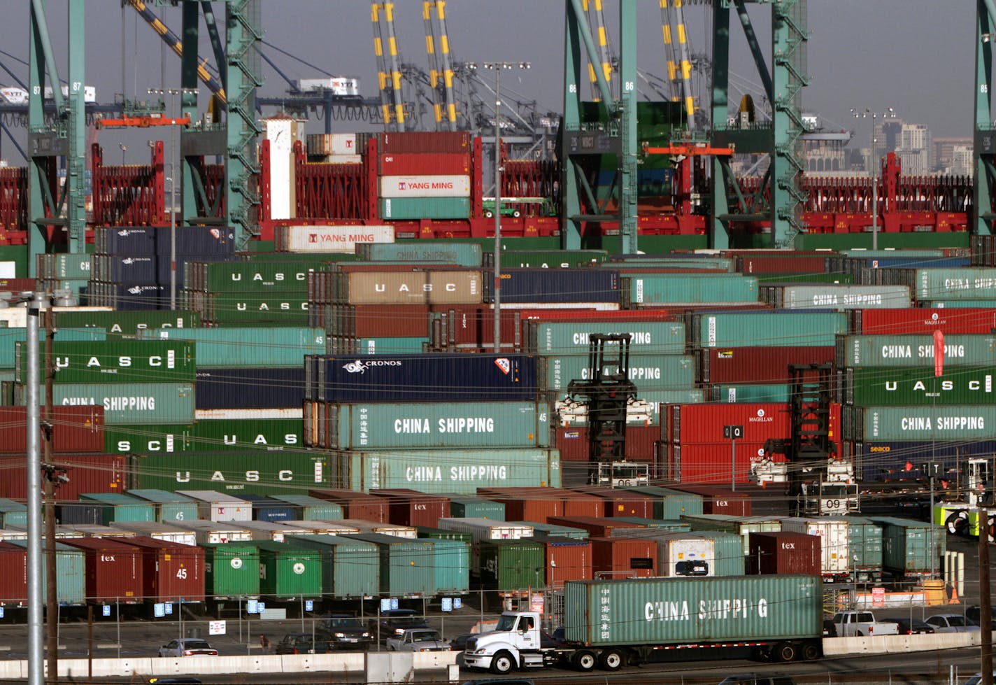 Trucks line up at China Shipping in San Pedro, Calif., at the Port of Los Angeles on Oct. 22, 2014. (Bob Chamberlin/Los Angeles Times/MCT) ORG XMIT: 1159748 ORG XMIT: MIN1411071240202348