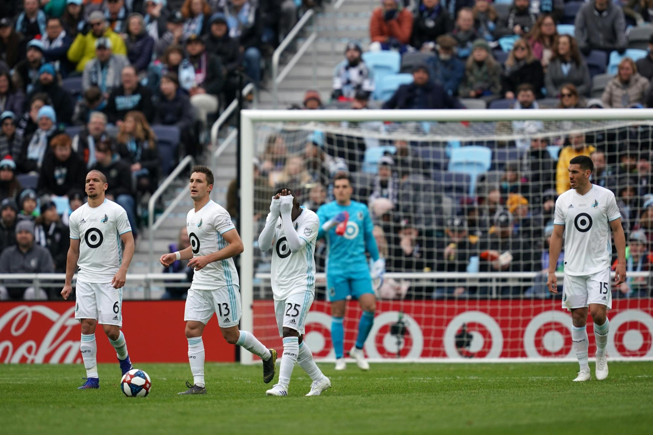 Minnesota United forward Carlos Darwin Quintero (25) reacted with his teammates after New York City scored the game tying goal in the second half.