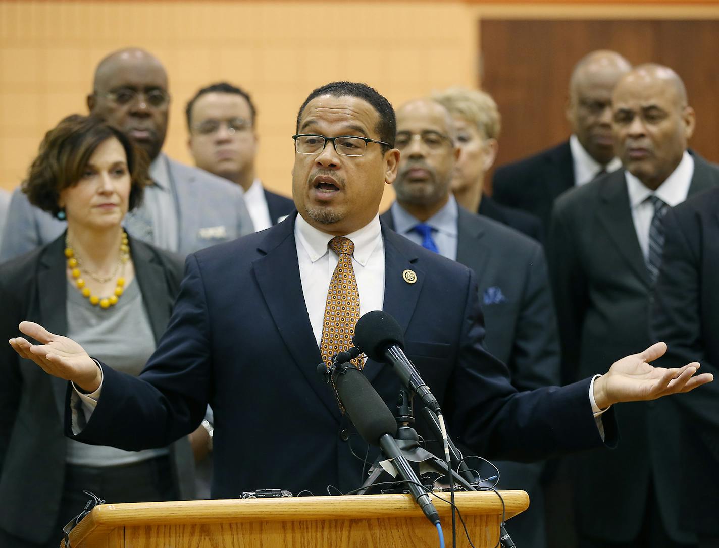 Congressman Keith Ellison showed his frustration along with other community members as they brought forward concerns about the continued presence of protestors at the 4th Police Precinct, during a press conference at the Fairview Recreation Center, Monday, November 30, 2015 in Minneapolis, MN. ] (ELIZABETH FLORES/STAR TRIBUNE) ELIZABETH FLORES &#x2022; eflores@startribune.com