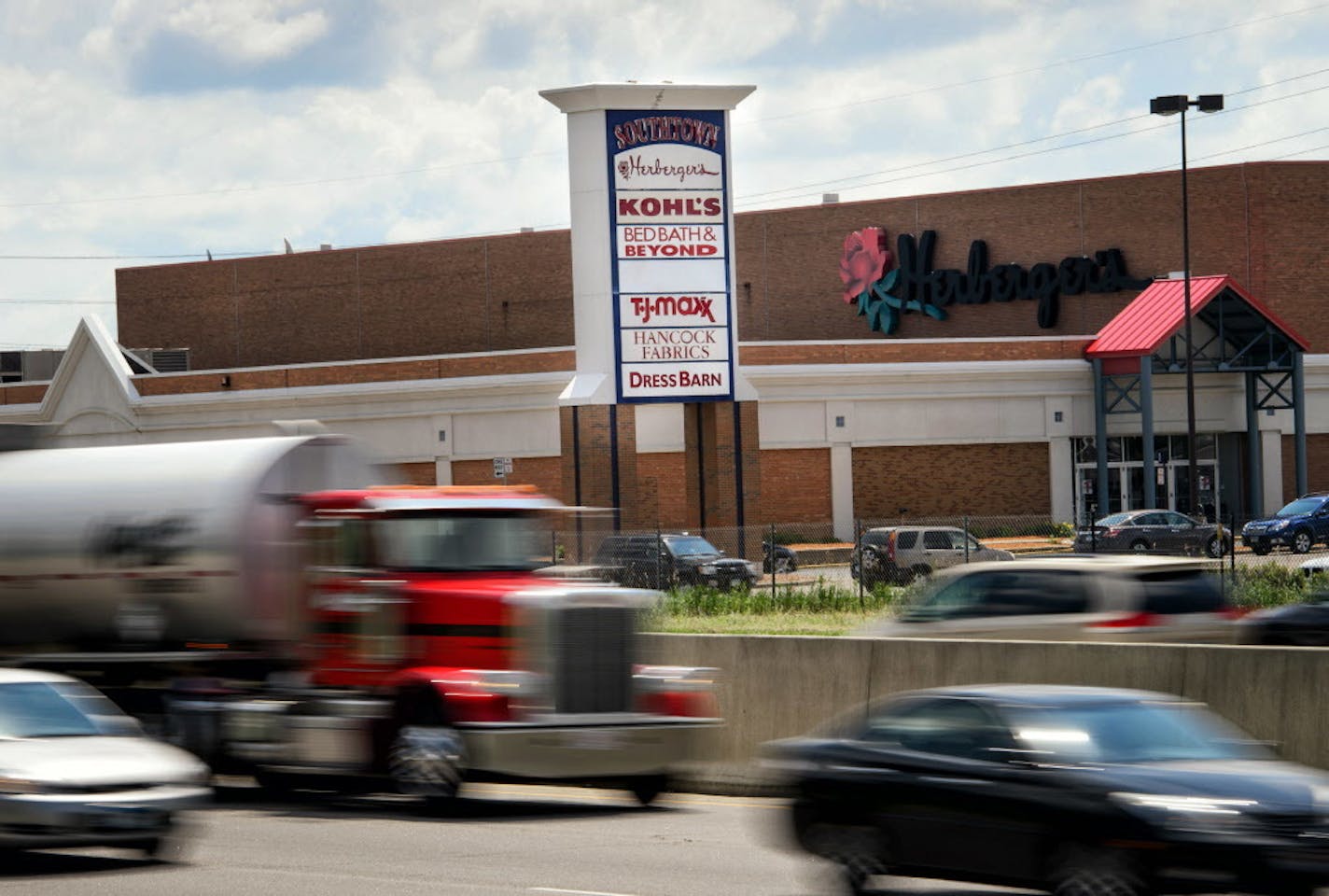 The Hancock Fabrics at Southtown Mall in Bloomington is among those closing.