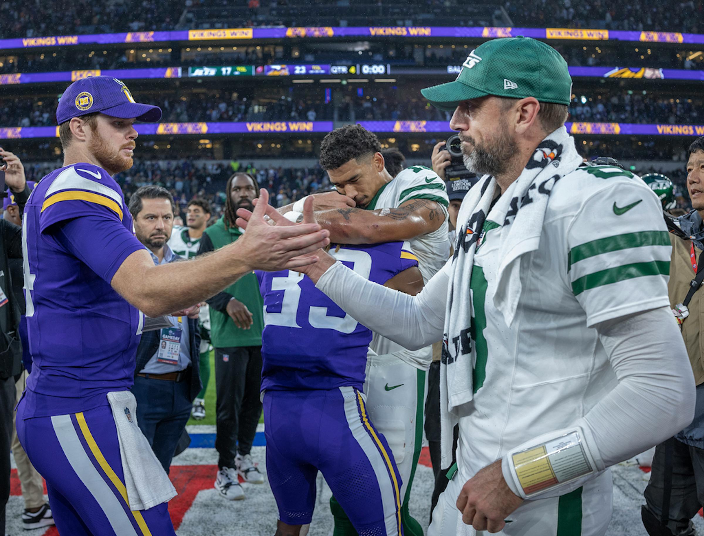 Why haven’t the Minnesota Vikings said no to Aaron Rodgers?