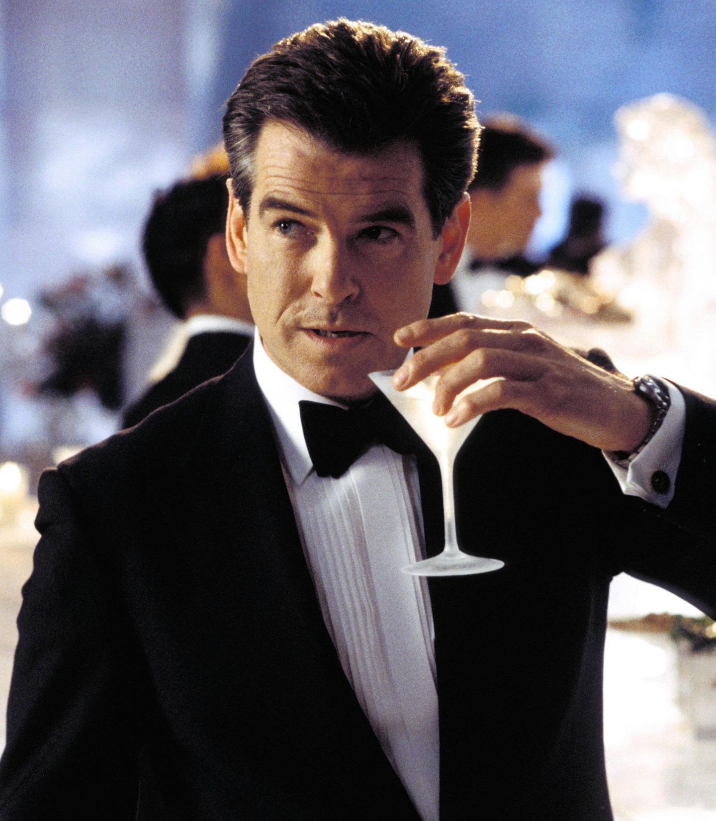 PIERCE BROSNAN stars as James Bond in MGM Pictures and Eon Productions&#xed; DIE ANOTHER DAY. Photo by: Keith Hamshere