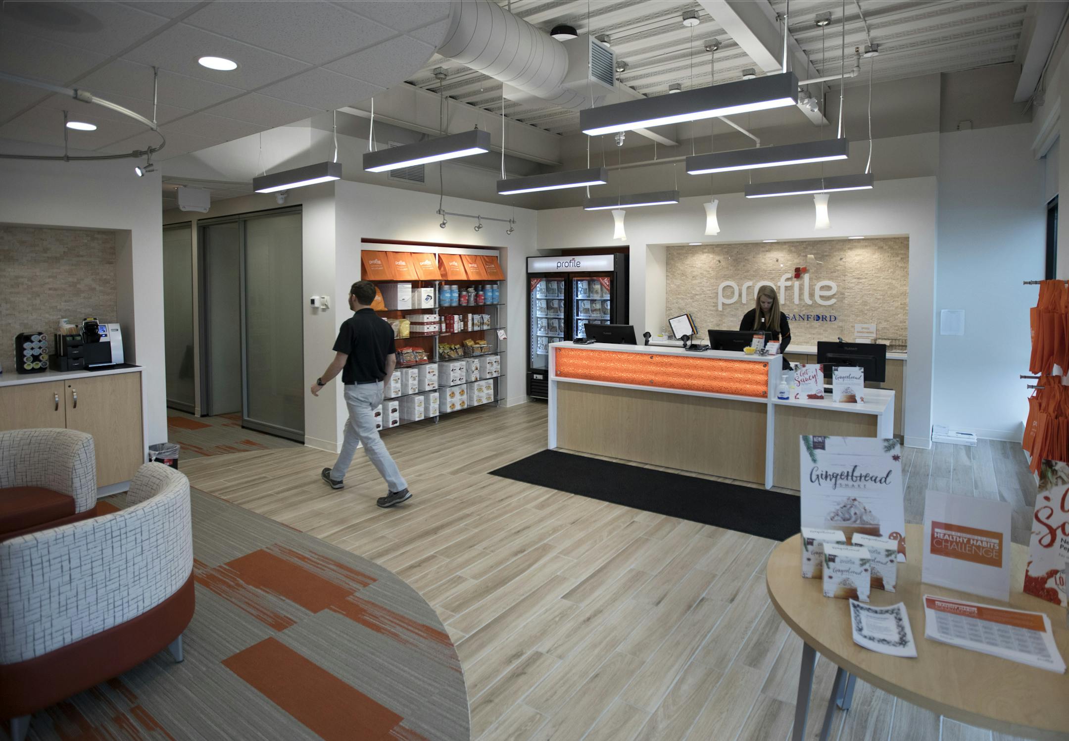 A fast-growing chain of weight-loss centers from Sioux Falls-based Sanford Health has landed in the Twin Cities, with one store in Eden Prairie already open and five more locations expected in a year or so. Sanford Health, which is a big operator of hospitals and clinics in the Dakotas and Western Minnesota, currently has 35 weight-loss stores in 11 states, including some that are run by franchisees. ] BRIAN PETERSON ï brian.peterson@startribune.com
Eden Prairie, MN 12/21/2017