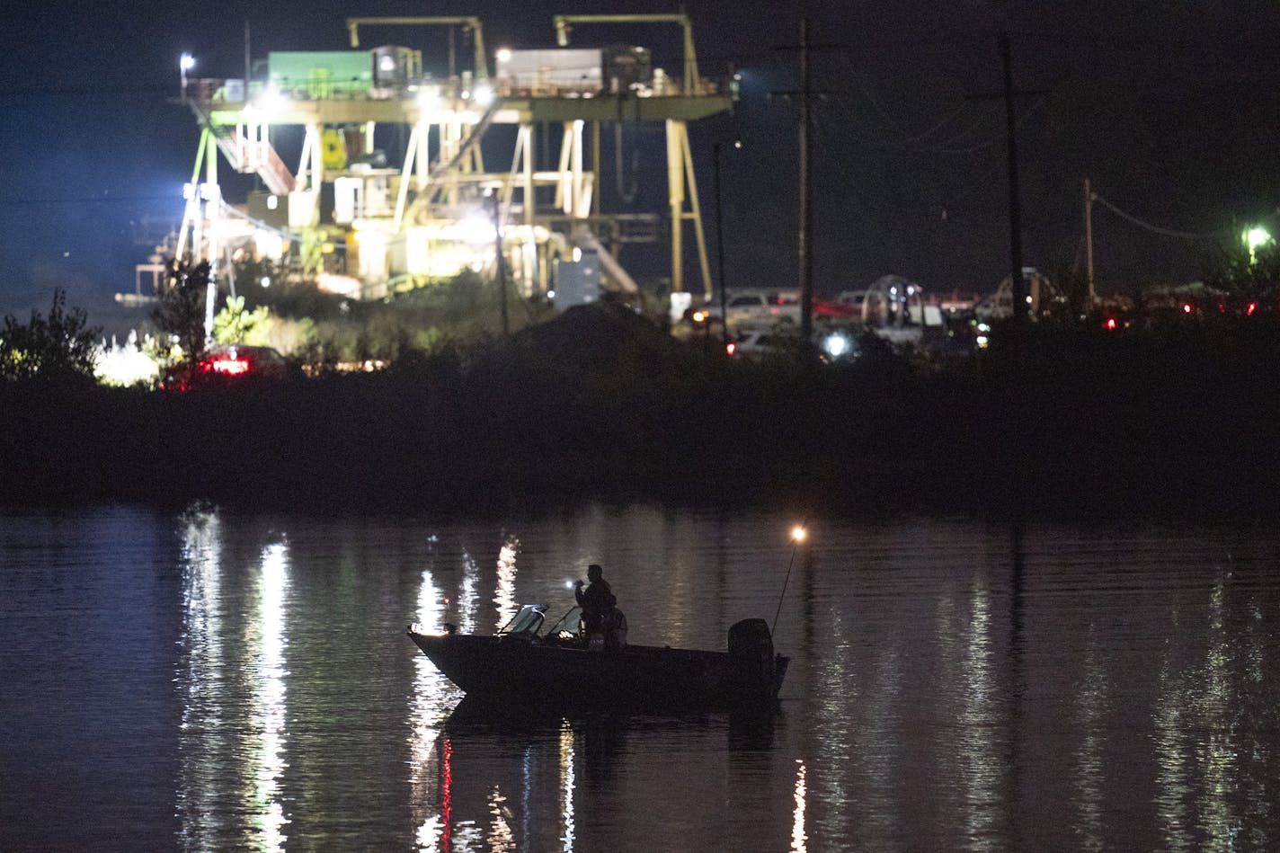 A Sheriff's Department boat began the search for a missing plane in the water off Grey Cloud Island late Sunday night.