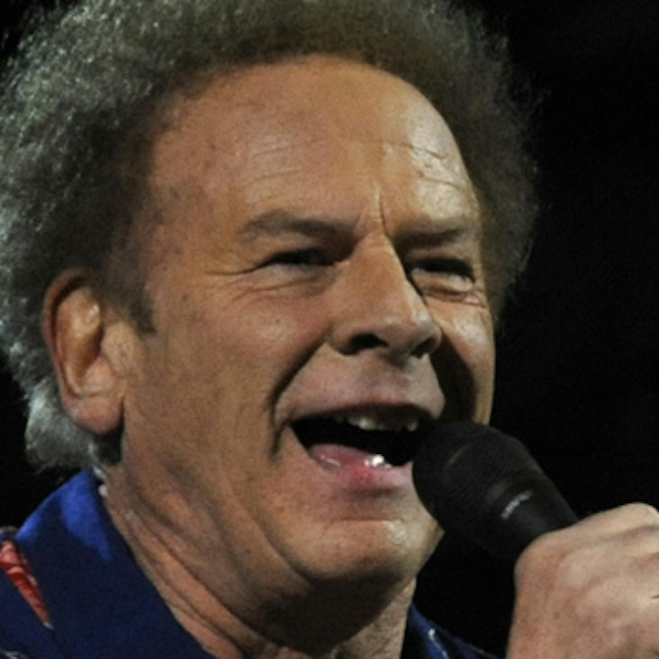 Call me
Still waiting for Art Garfunkel to return a phone call