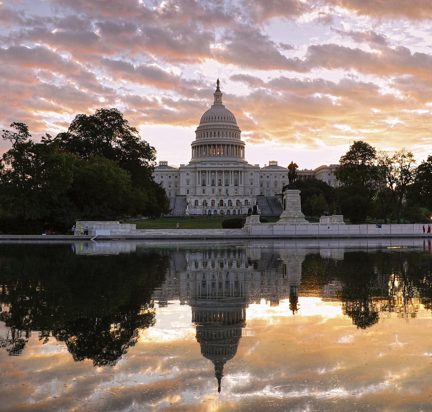 FILE - in this Oct. 10, 2017, file photo, the U.S. Capitol is seen at sunrise, in Washington. Control of Congress and the future of Donald Trump&#x2019;s presidency are on the line as the 2018 primary season winds to a close this week, jumpstarting a two-month sprint to Election Day that will test Democrats&#x2019; ability to harness a wave of opposition to Trump and whether the president can motivate his staunch supporters when he&#x2019;s not on the ballot. (AP Photo/J. Scott Applewhite, File)