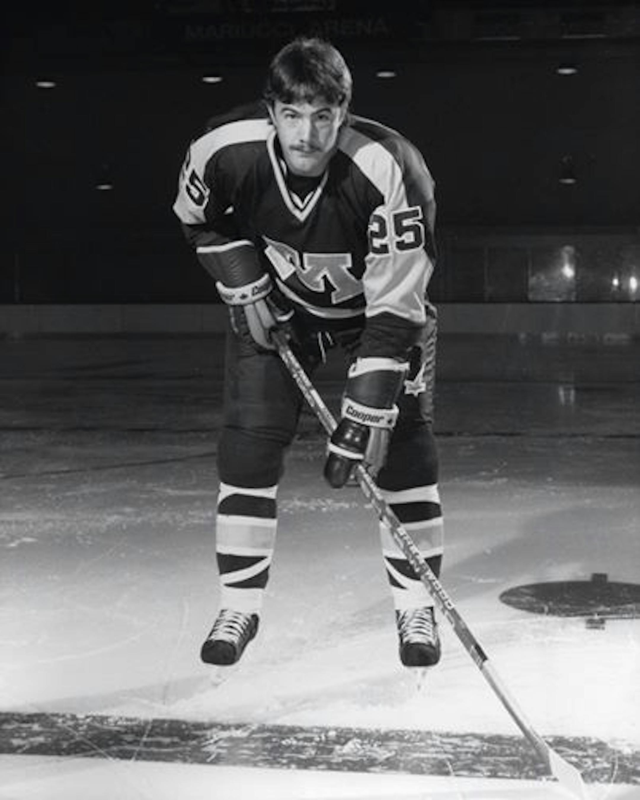Gary Shopek as a Gophers hockey player.