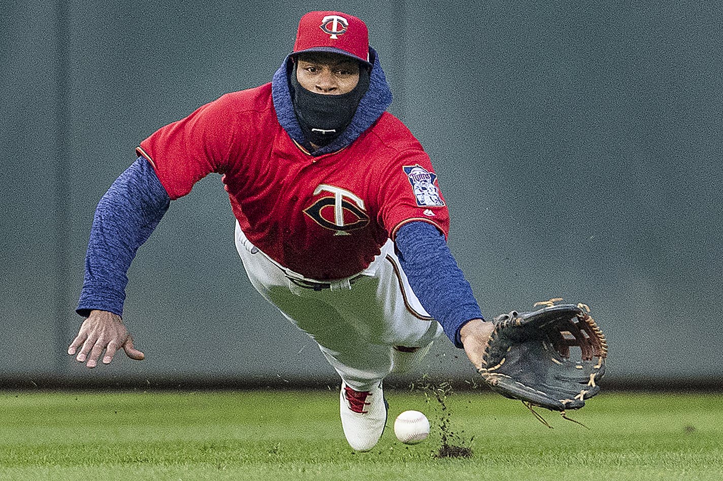 Minnesota Twins center fielder Byron Buxton was bundled up against Houston on April 10, 2018.