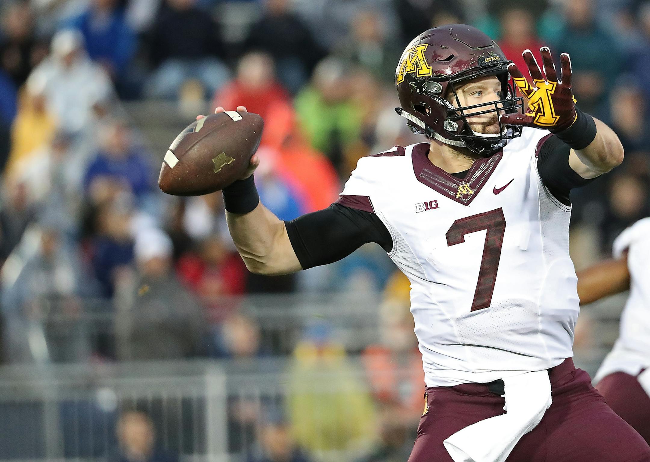 Minnesota's quarterback Mitch Leidner looked downfield for a pass in the third quarter as Minnesota took on Penn State at Beaver Stadium, Saturday, October 1, 2016 in State College, PA.