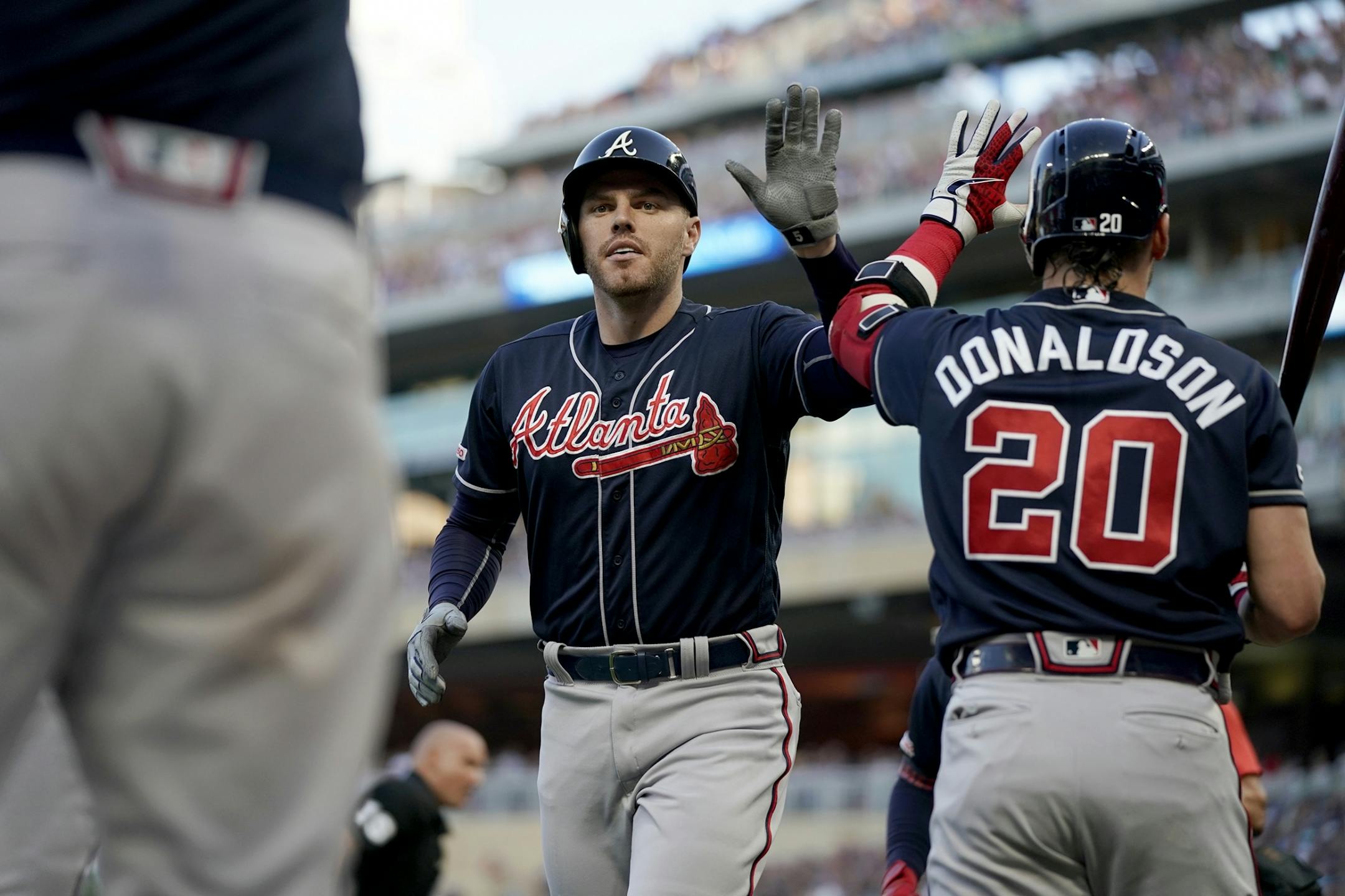 Atlanta Braves first baseman Freddie Freeman (5) celebrated hitting a three run home run in the third inning.