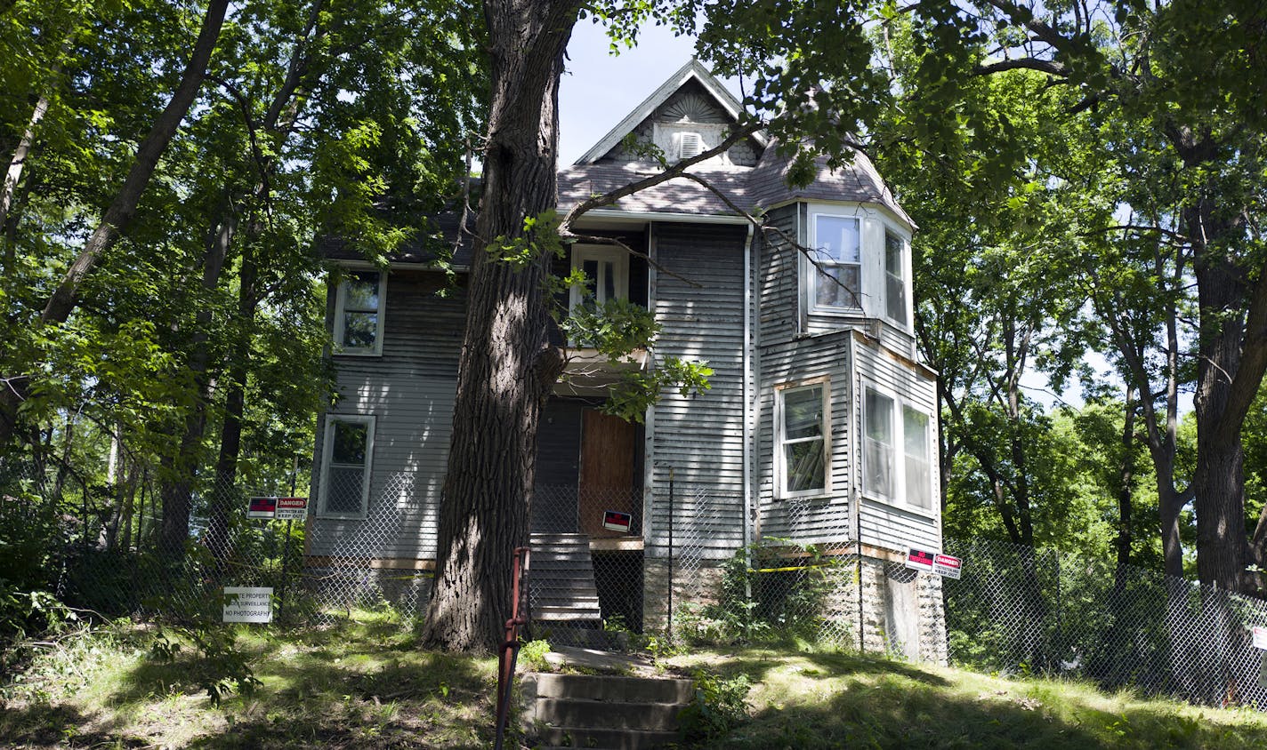 Home at 1522 Hillside Ave.N. is owned by Nicole Curtis .Thursday July 1, 2016 in Minneapolis , MN.] Jerry Holt /Jerry.Holt@Startribune.com