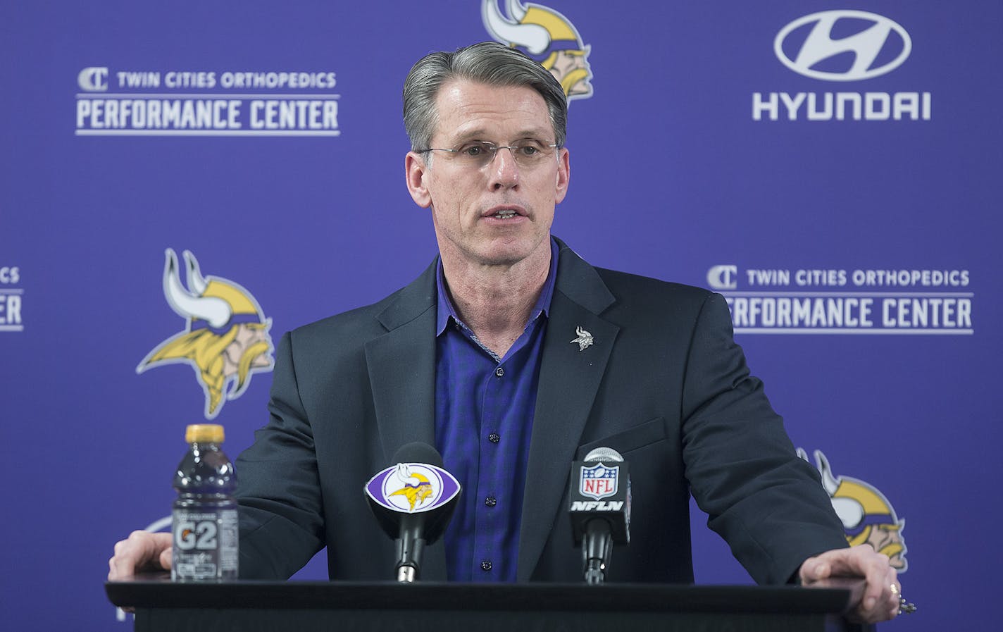 Minnesota Vikings general manager Rick Spielman introduces newly-signed quarterback Kirk Cousins at the Vikings TCO Performance Center, on Thursday, March 15, 2018, in Eagan, Minn. (Elizabeth Flores/Minneapolis Star Tribune/TNS) ORG XMIT: 1226179