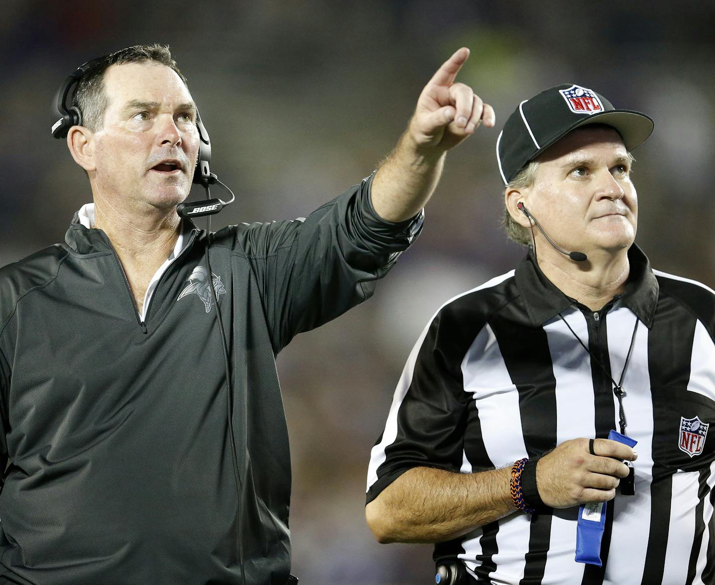 Minnesota Vikings head coach Mike Zimmer pointed to the big screen after a strange scoring play by the Cardinals in the fourth quarter. ] CARLOS GONZALEZ cgonzalez@startribune.com - August 16, 2014 , Minneapolis, Minn., NFL, TCF Bank Stadium, Minnesota Vikings vs. Arizona Cardinals