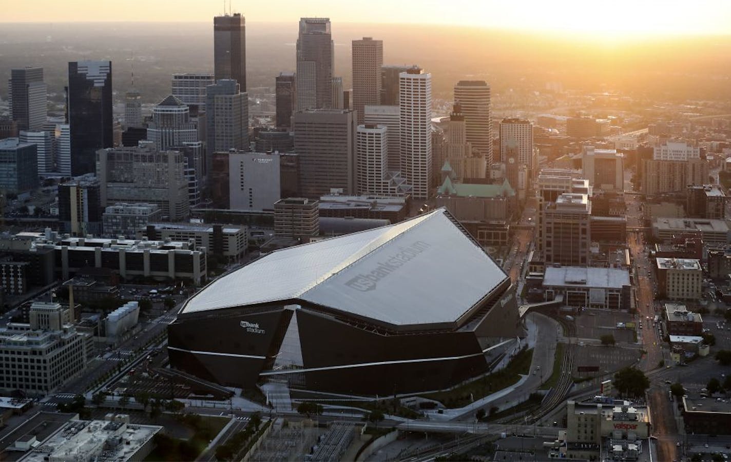 U.S. Bank Stadium - Exterior and construction images.