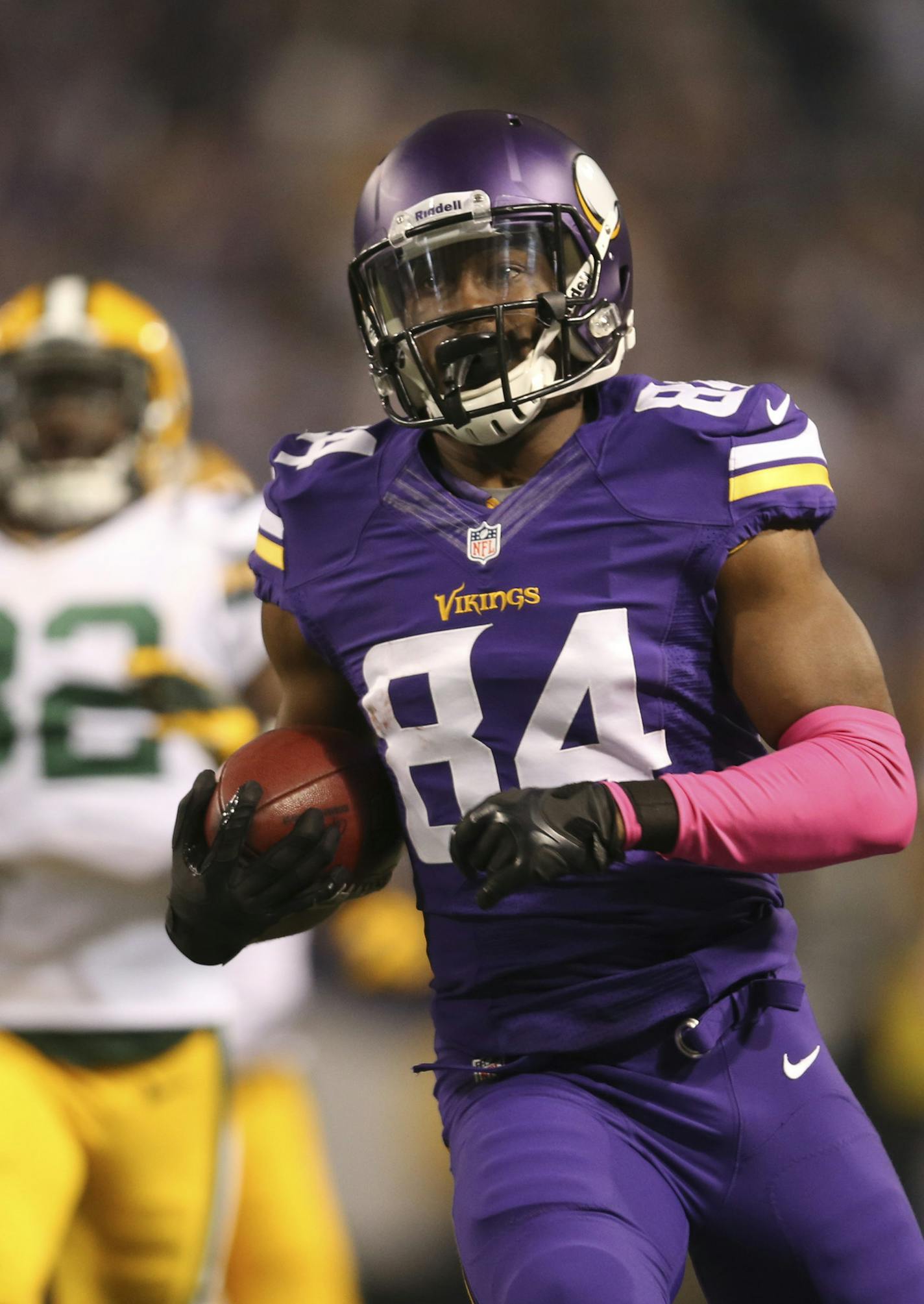 The Minnesota Vikings faced the Green Bay Packers in an NFL game Sunday night, October 27, 2013 at Mall of America Field in Minneapolis. Minnesota Vikings wide receiver Cordarrelle Patterson (84) took the opening kickoff 109 yards for the first Vikings touchdown of the night. ]McKenna Ewen