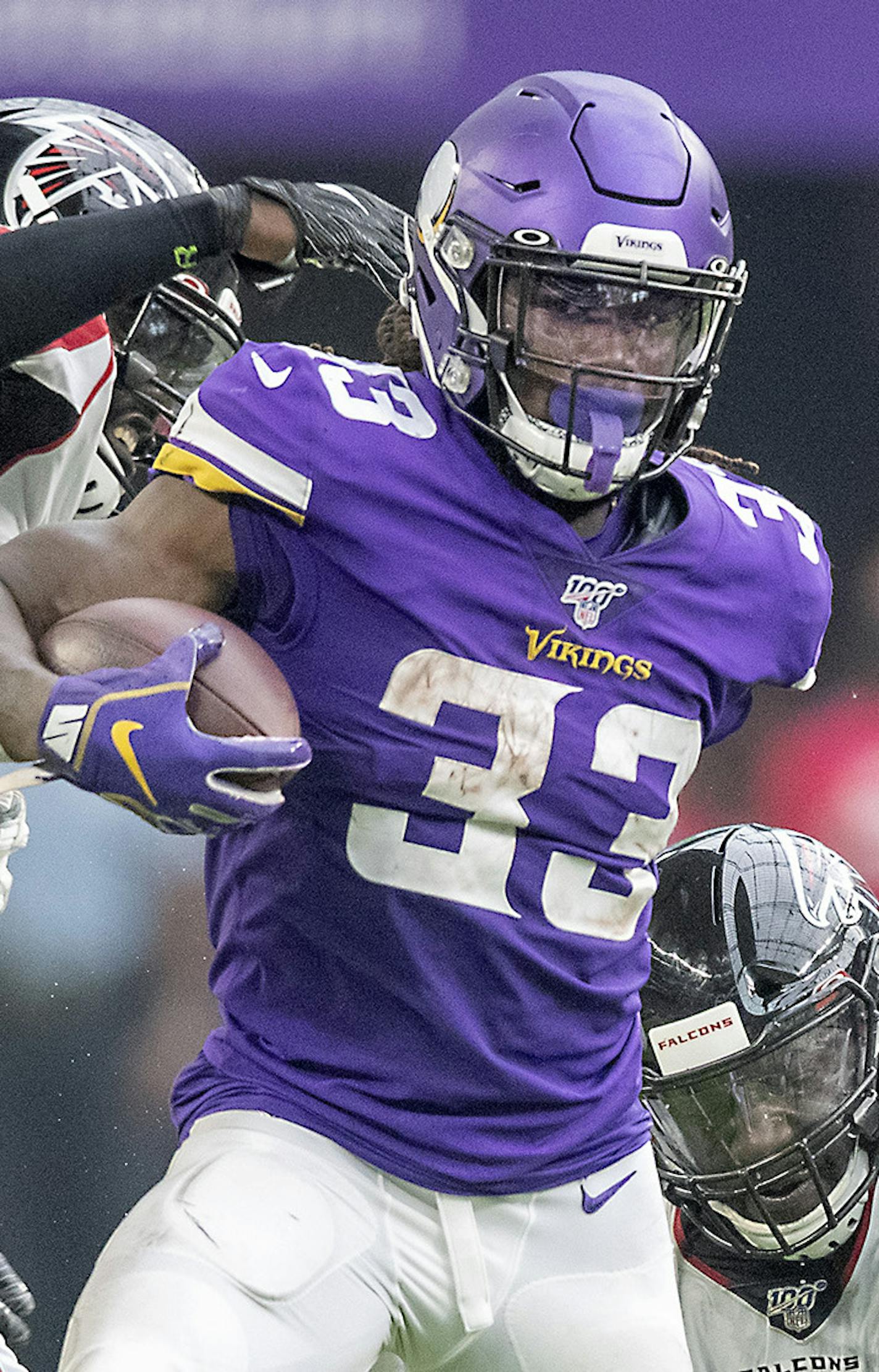 Vikings running back Dalvin Cook broke the grasp of the Atlanta defense during the second quarter as the Vikings took on the Atlanta Falcons at US Bank Stadium, Sunday, September 8, 2019 in Minneapolis, MN. ] ELIZABETH FLORES &#x2022; liz.flores@startribune.com