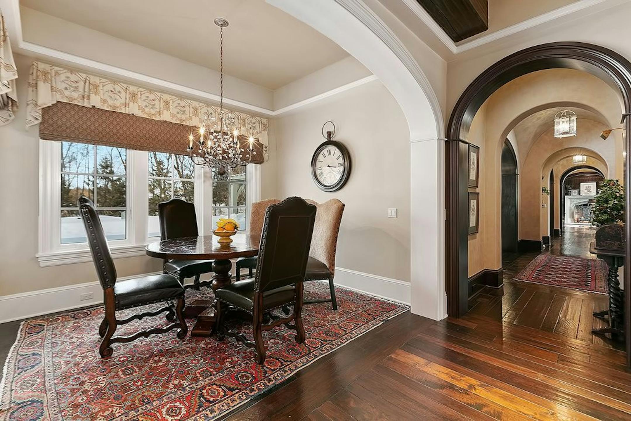 Room for casual dining.
