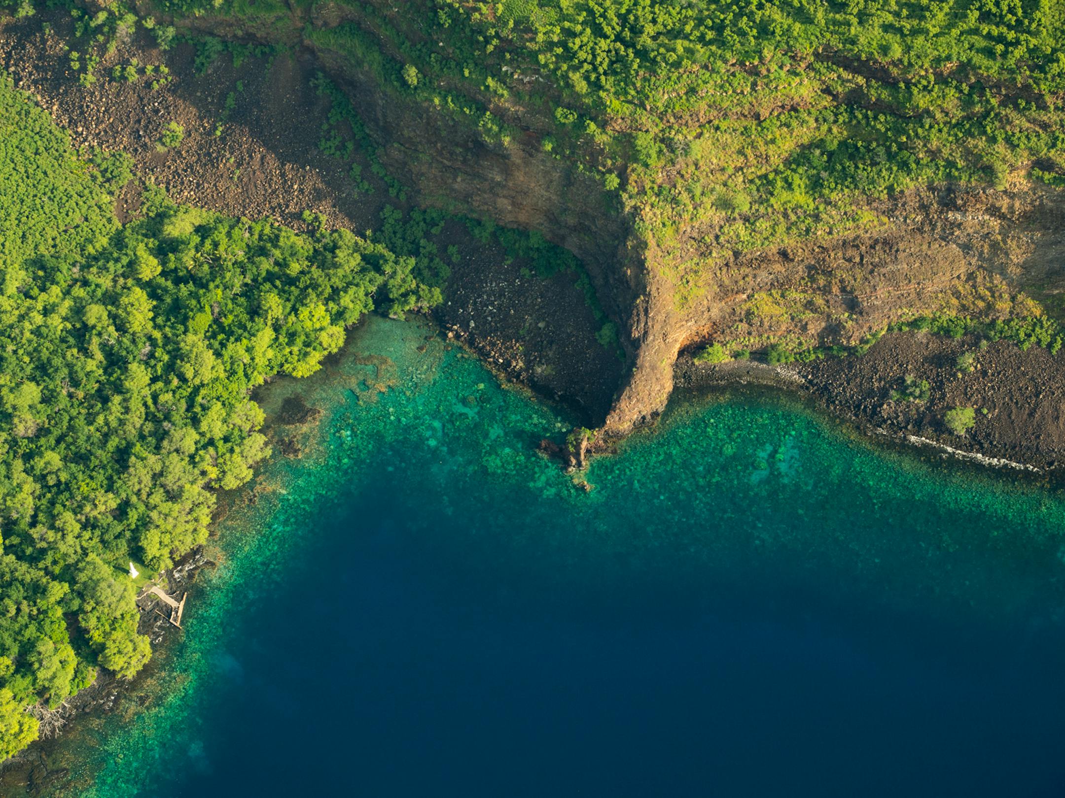 Kealakekau Bay, on the Big Island, is near Kona. Island of Hawaii Visitors Bureau (IHVB) / Emily Dickey