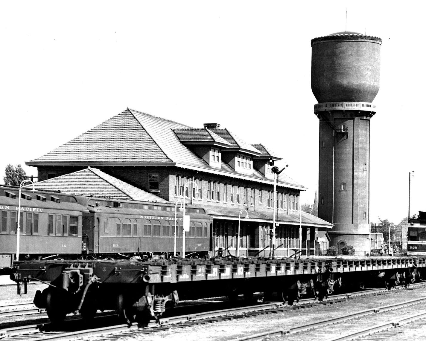 January 4, 1952 &#x201c;The city&#x2019;s landmark is the water tower, built on the spot where the Northern Pacific once had its headquarters. The 'tower is 134 feet tall, has a capacity of 300,000 gallons. At the base of the water tower is the tourist bureau. Where the depot now stands, the railroad built a Headquarters hotel. Both hotel and headquarters buildings were completed in 1872. Brainerd was booming. It had a population of 1,864 in 1880 and 7,150 just five years later.&#x201d; Minneapo