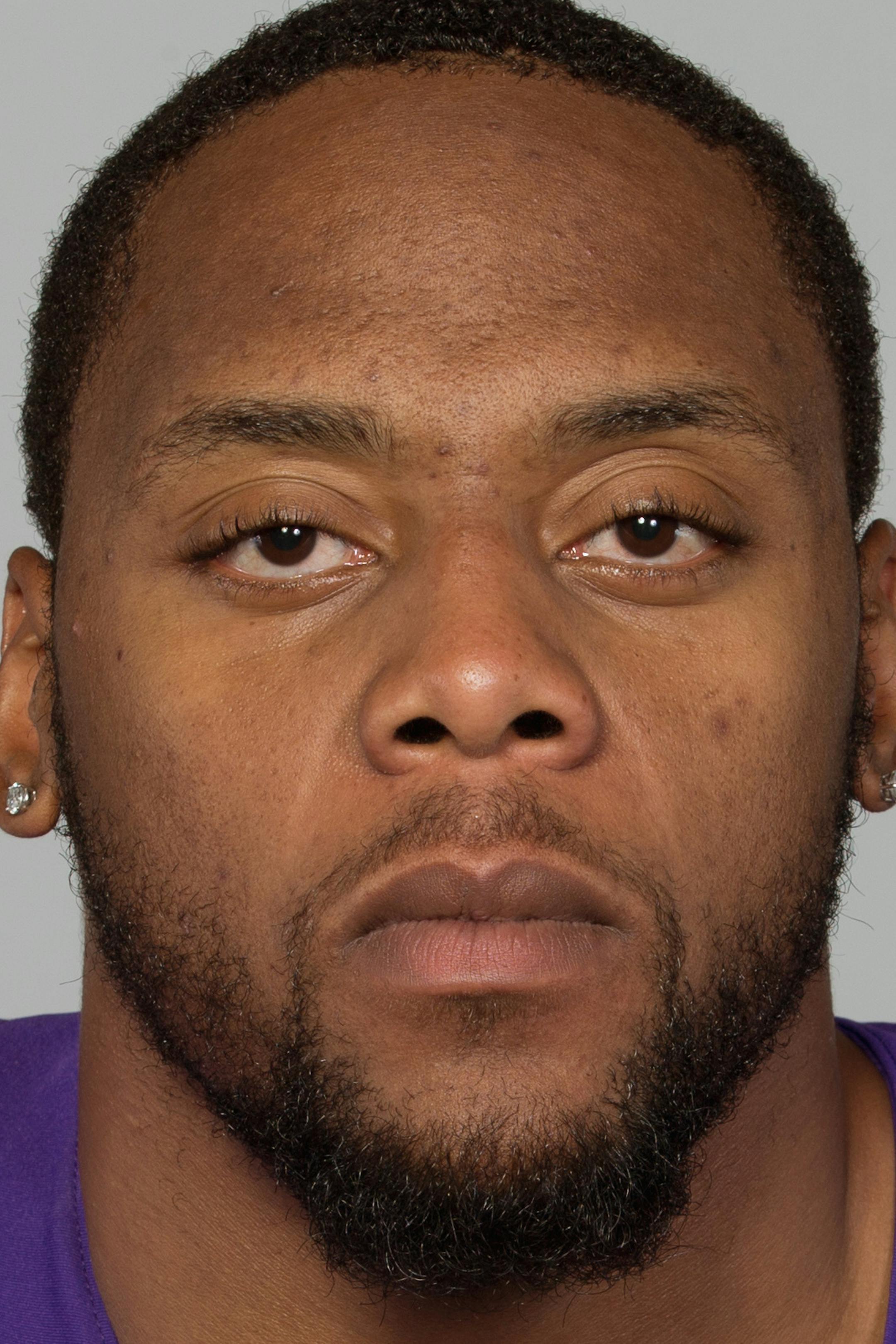 FILE - This is a 2013, file photo showing Erin Henderson of the Minnesota Vikings NFL football team. The New York Jets have signed former Vikings linebacker Erin Henderson, who sat out last season after dealing with off-field issues. Henderson was released by Minnesota on Feb. 7, 2014, after being arrested twice in a six-week span on DUI charges. (AP Photo/File) ORG XMIT: MIN2015040820040471